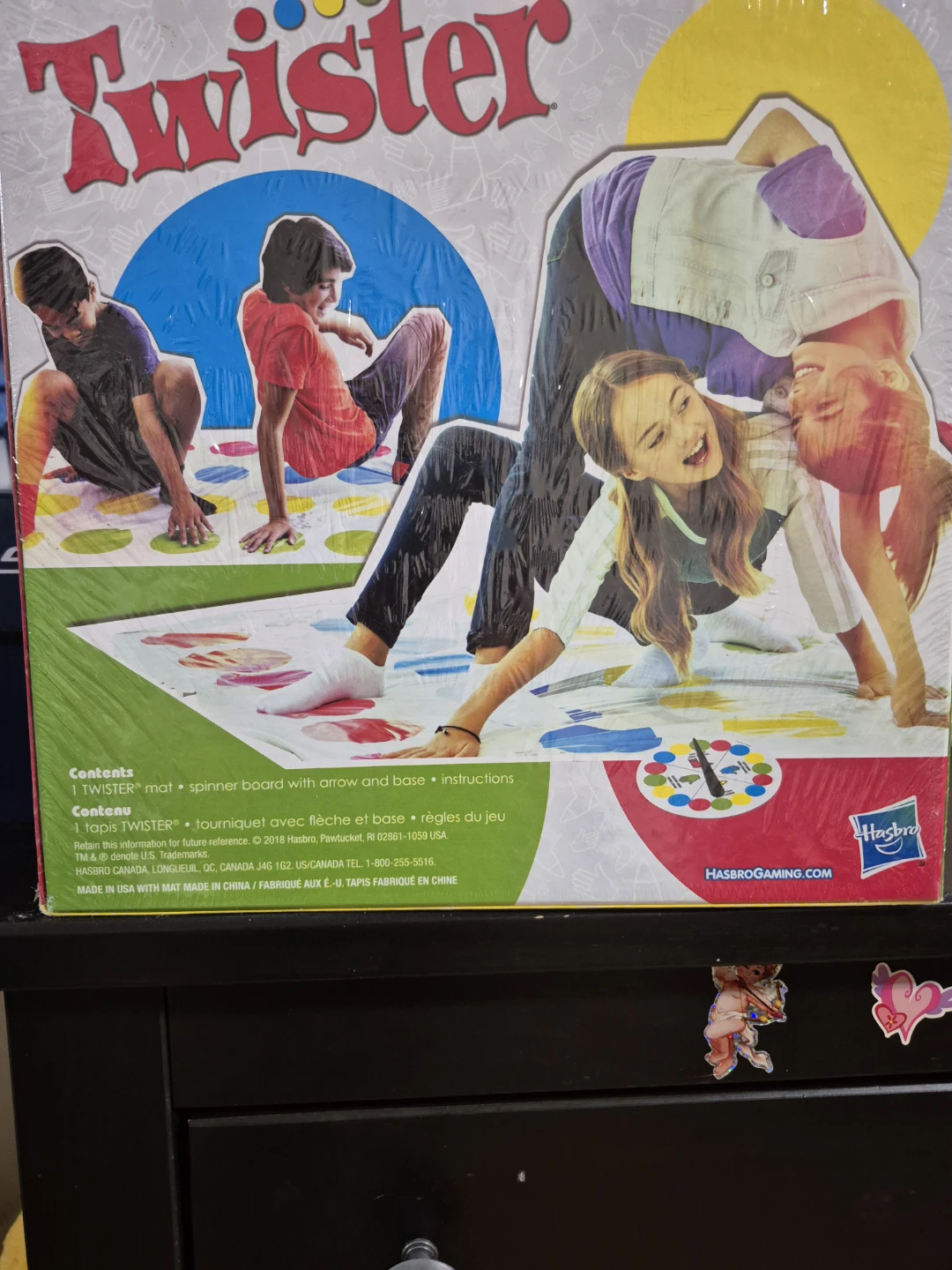 BNIB)Ages 6+ Classic Twister Game - photo 2