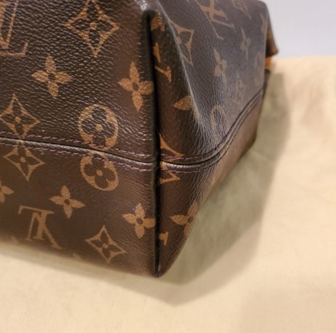 Authentic Louis Vuitton Monogram Graceful PM Bag - photo 3