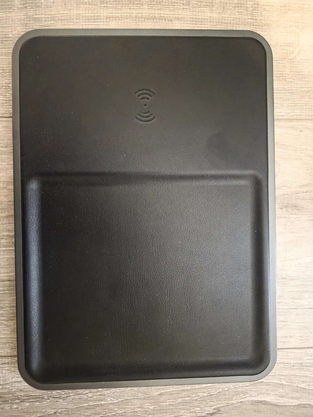 Wireless charging pad