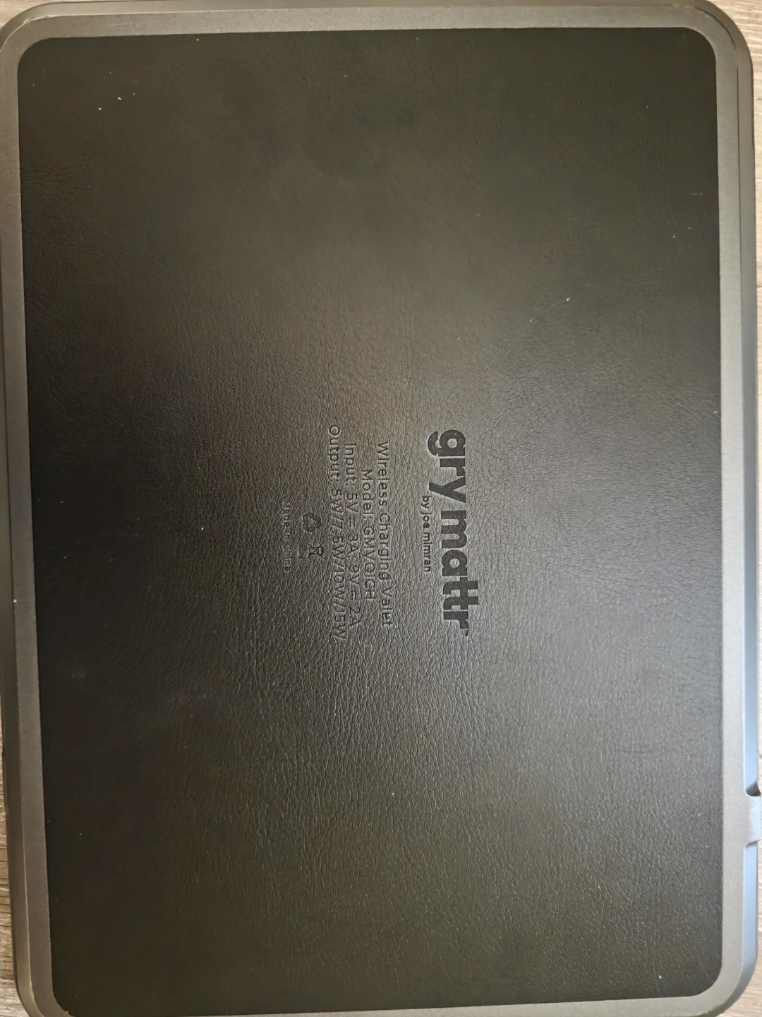 Wireless charging pad - photo 2