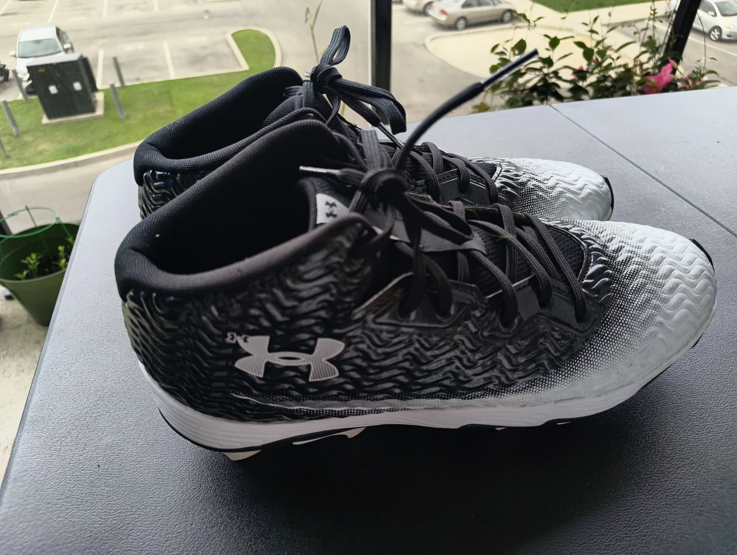 Under Armour American Football Cleats - photo 2