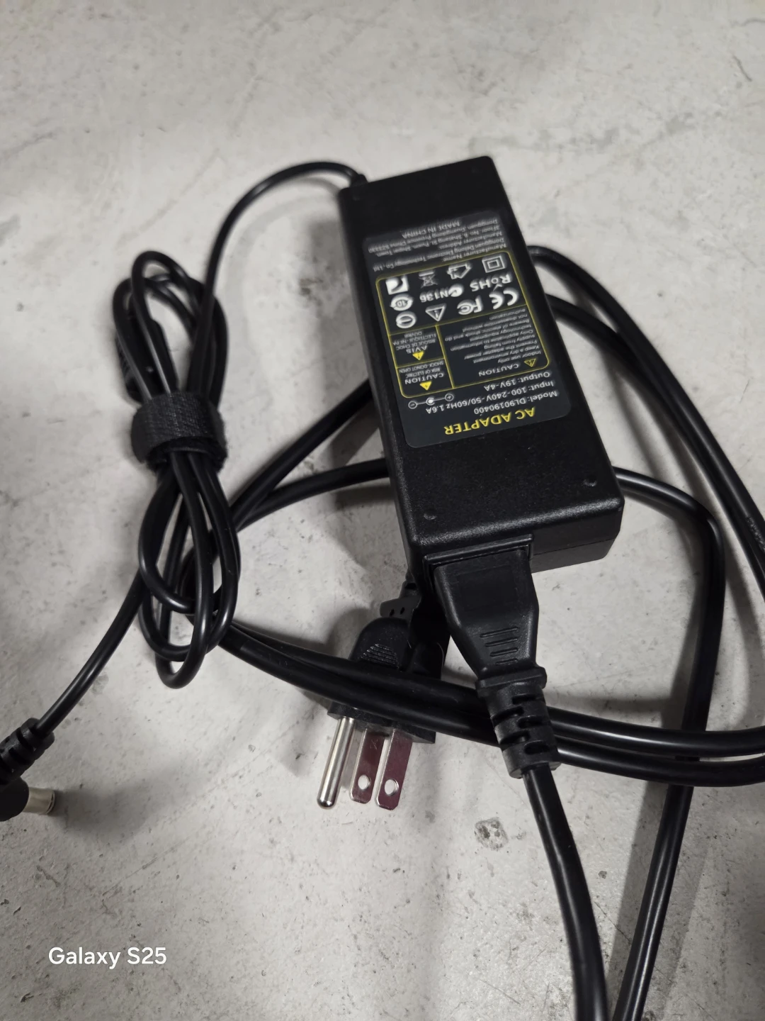 AC Adapter Power Supply - photo 4
