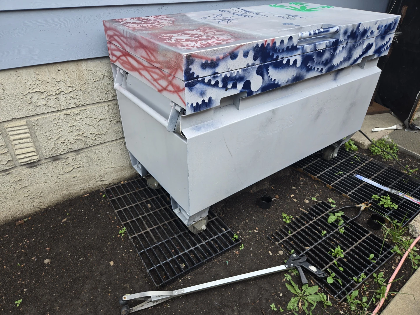 Heavy duty job site toolbox(lockable.