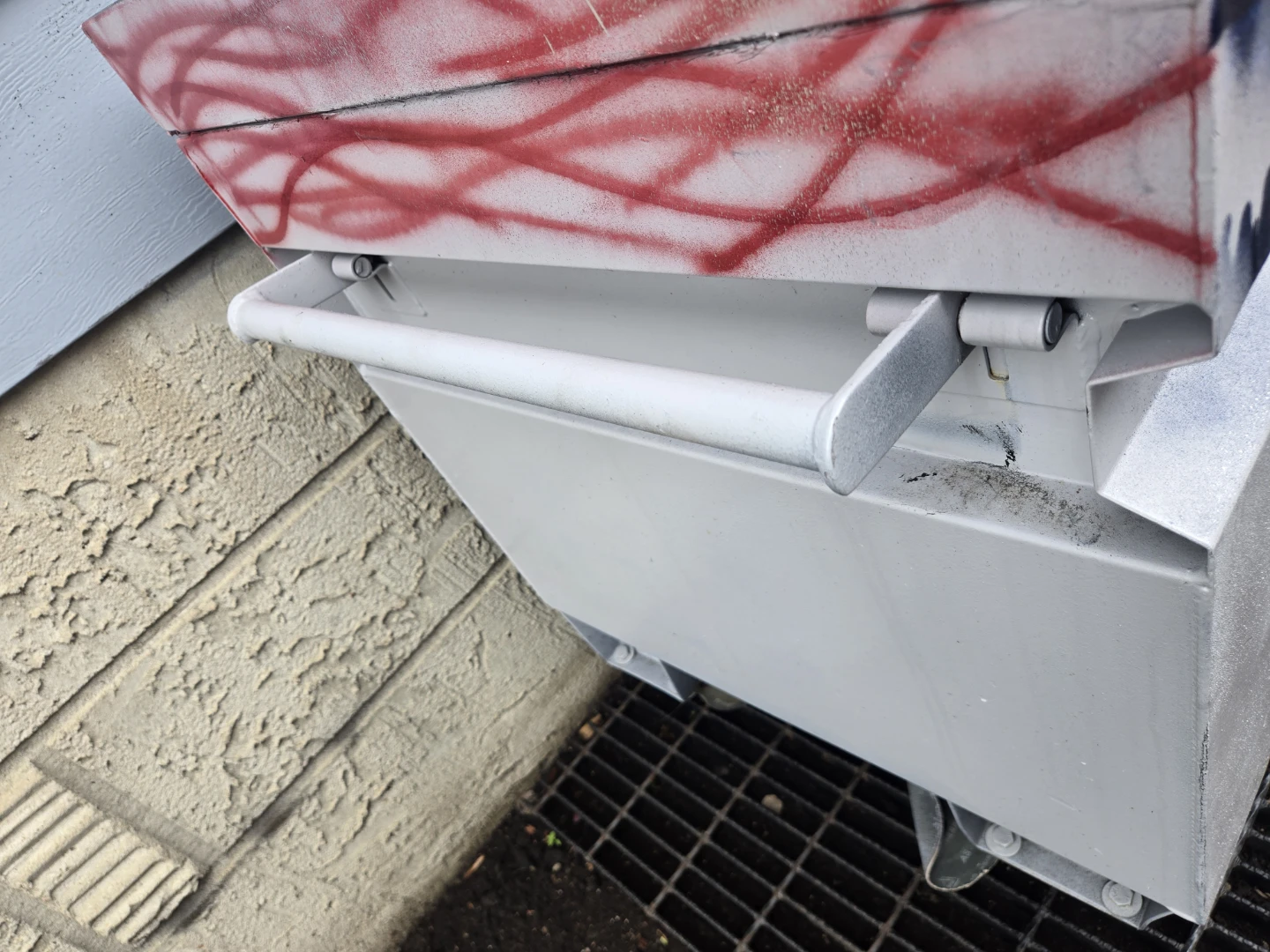 Heavy duty job site toolbox(lockable. - photo 5