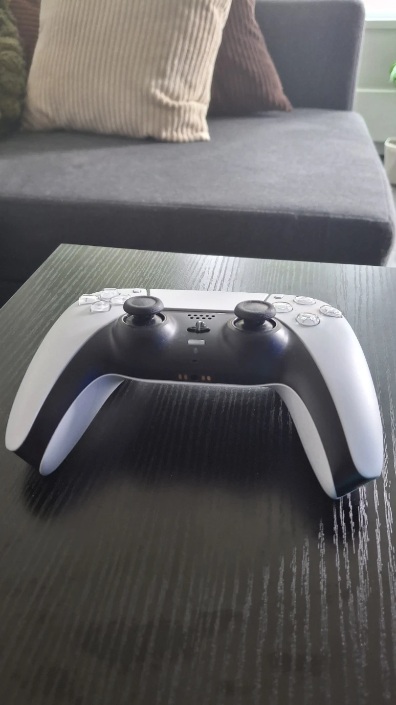 Sony PlayStation 5 DualSense Wireless Controller - photo 2