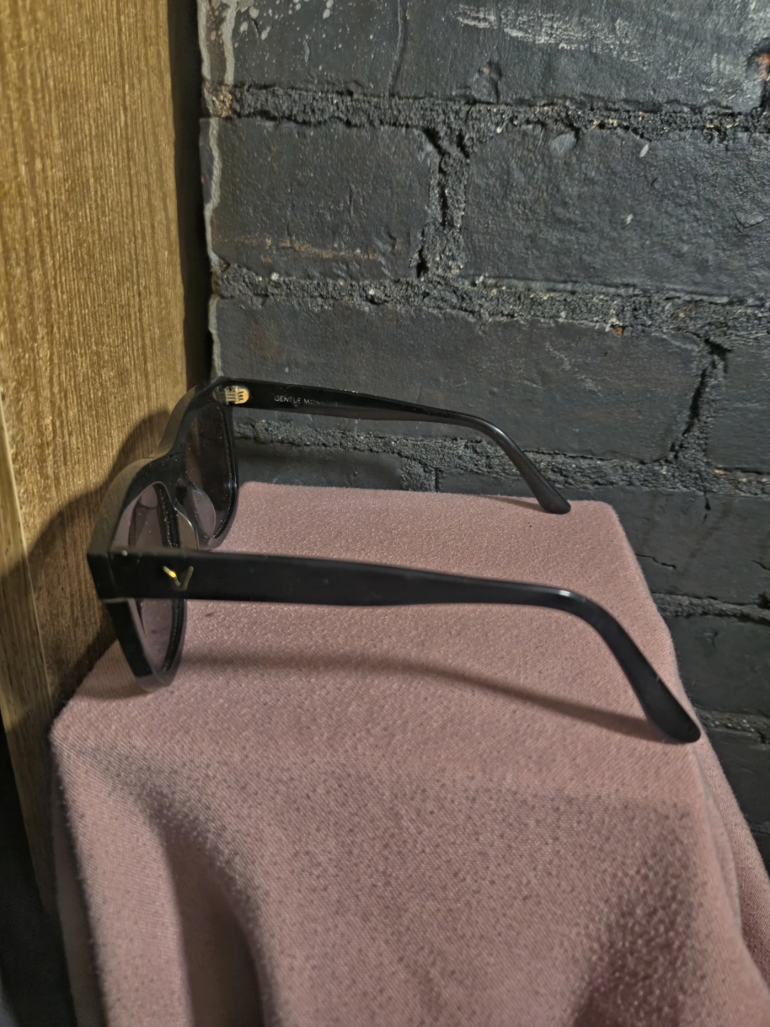 Gentle Monster Black Sunglasses - photo 2