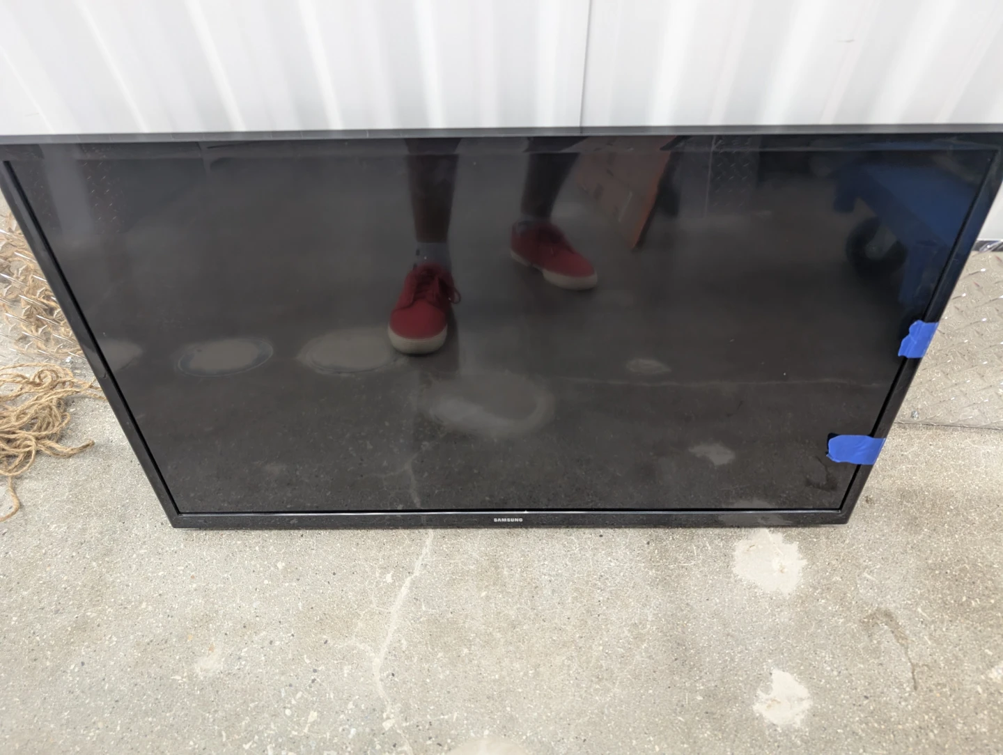 Samsung UN32M4500SF 32" Smart TV