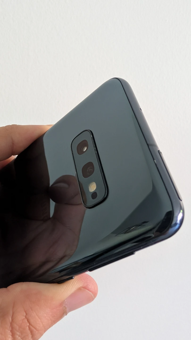 Samsung Galaxy S10e - Unlocked. - photo 4