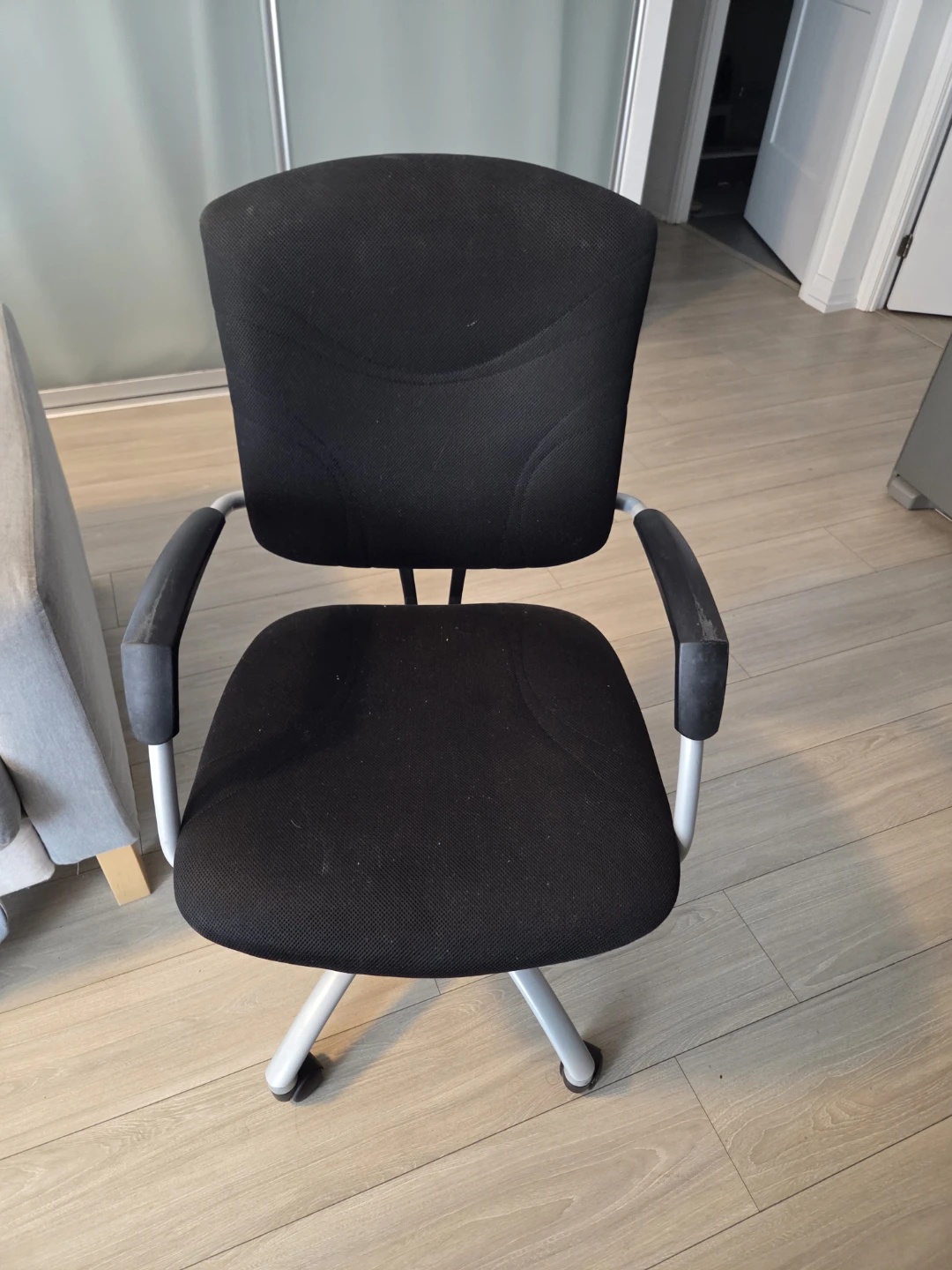 Black Office Chair - photo 2