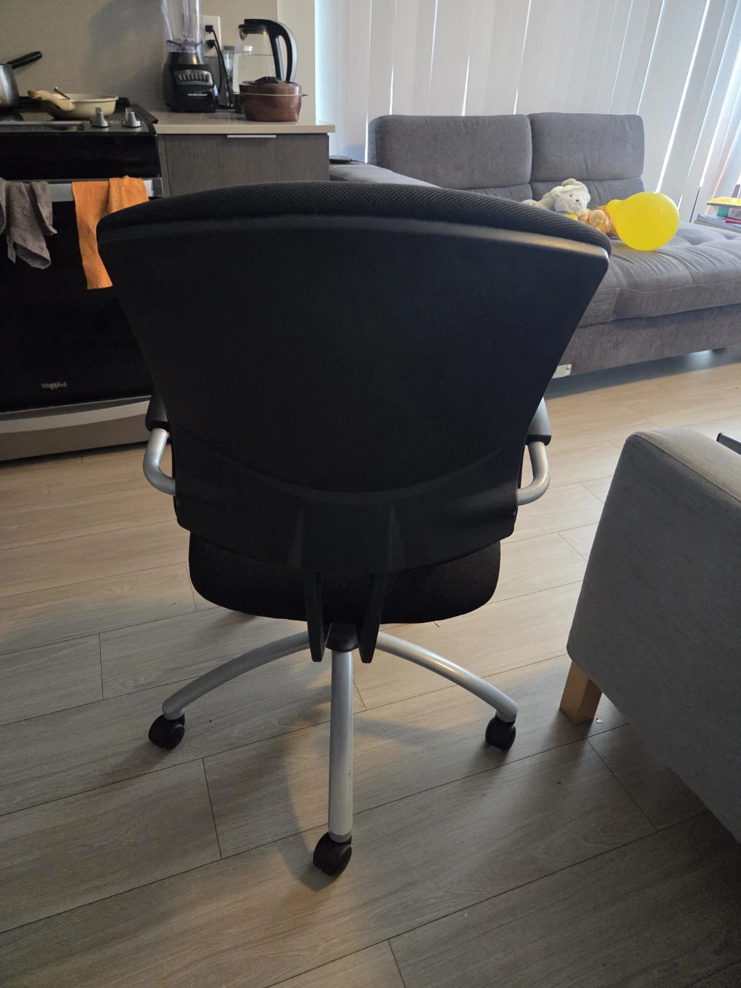 Black Office Chair - photo 5