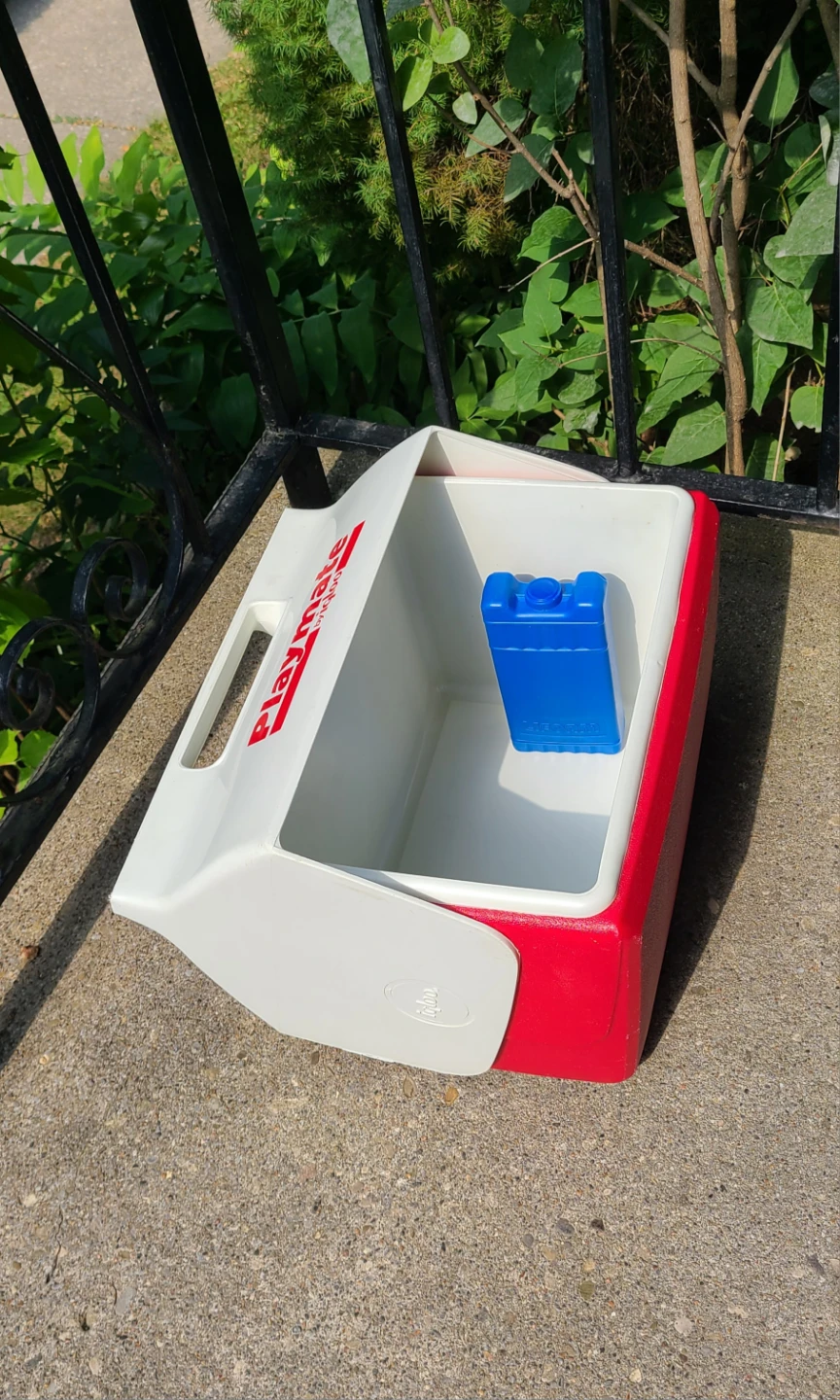Igloo Playmate Cooler Very Clean + Ice Pack - photo 3