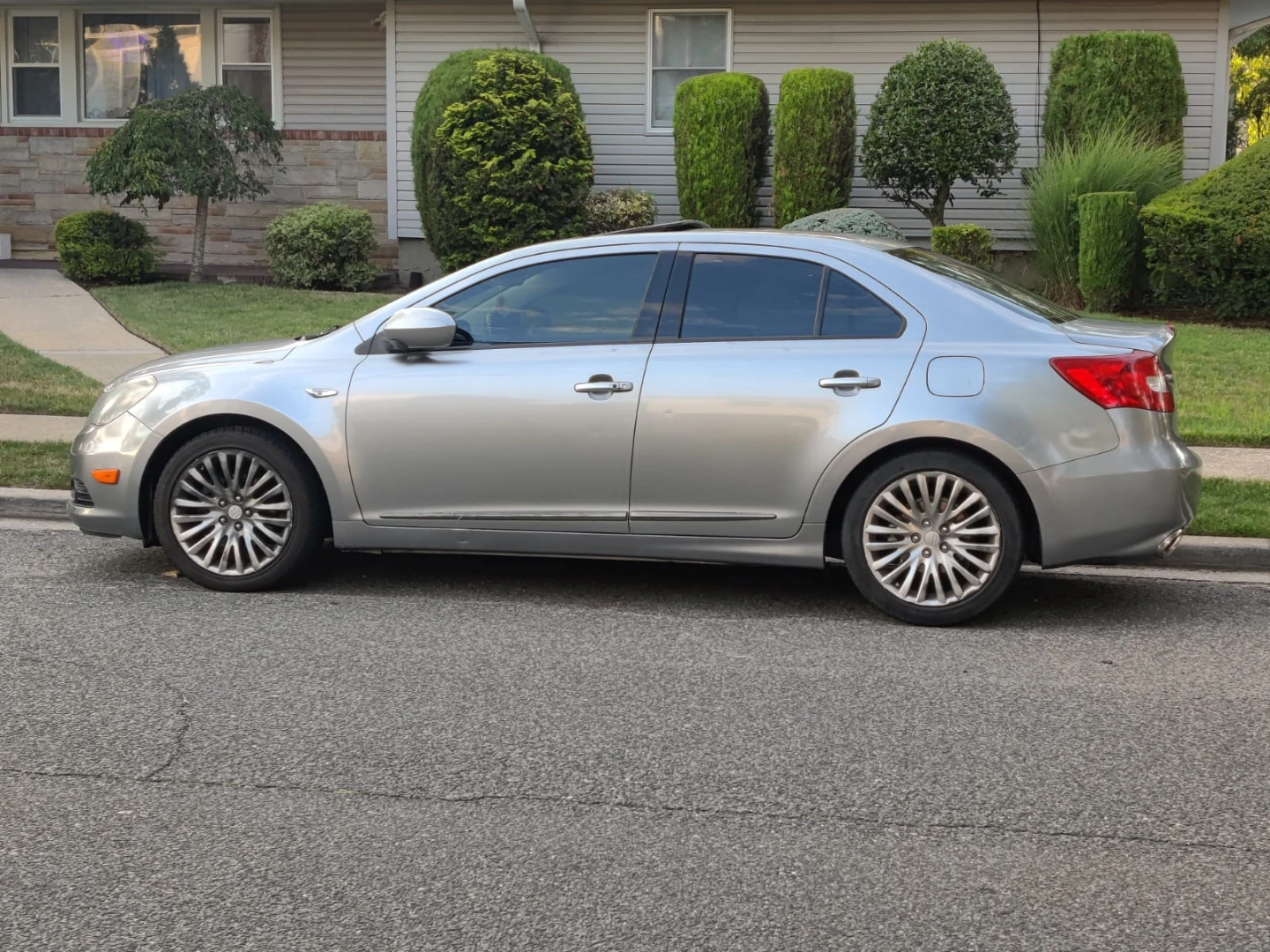 2010 Suzuki Kizashi - photo 4