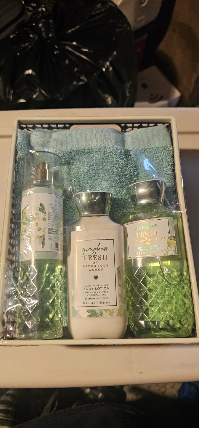 Bath & Body Works Gingham Fresh Body Lotion & Shower Gel Set
