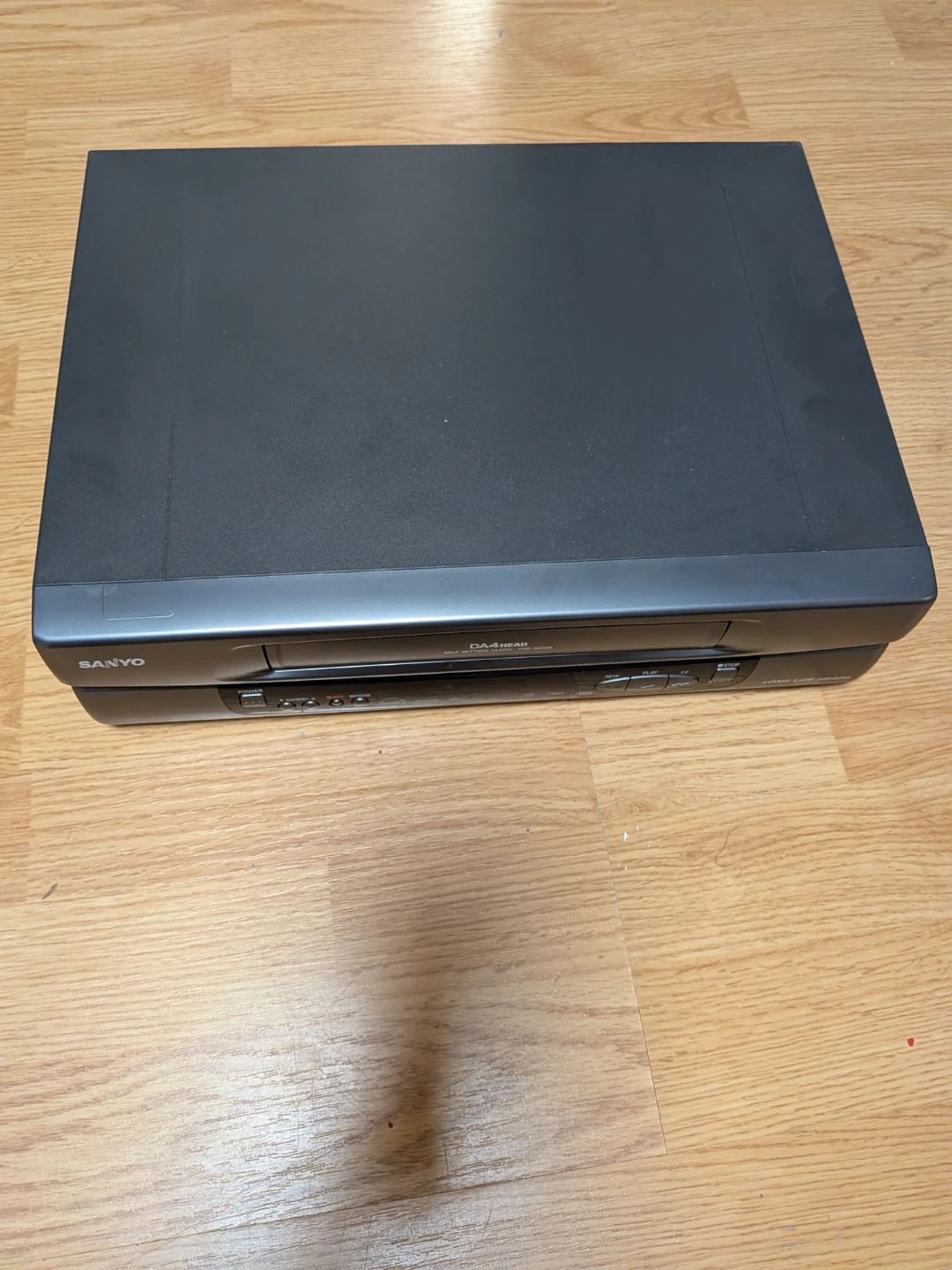 Vintage Sanyo VHR-M339 DA-4 Head VCR - photo 3