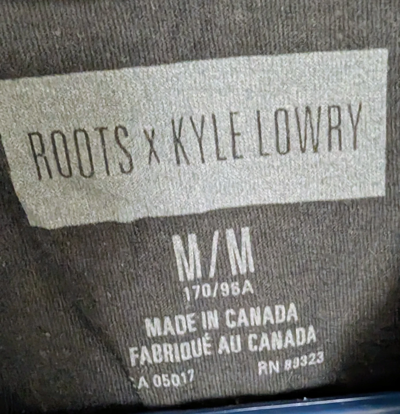 Roots x Kyle Lowry Black Long Sleeve Shirt - Men's Medium - photo 4