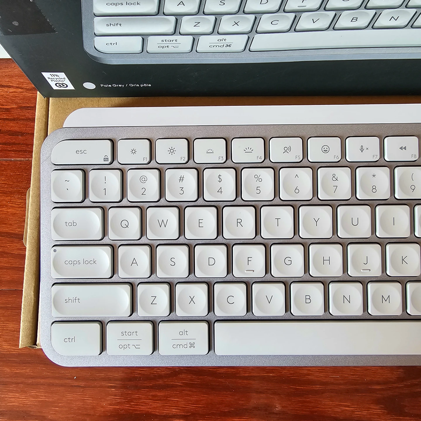 Logitech MX Keys S Wireless Bluetooth Keyboard Pale Grey - photo 5