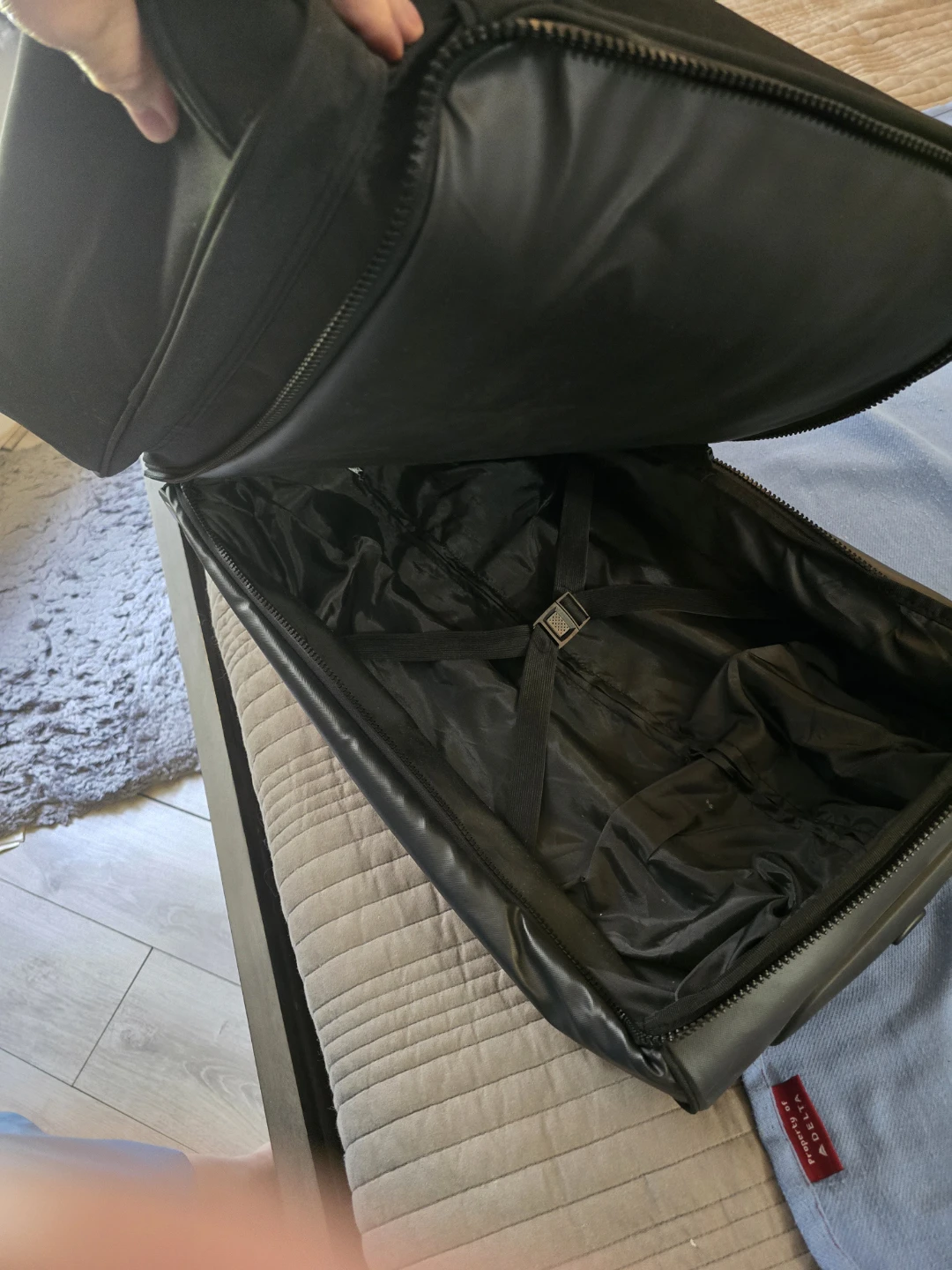 RISE Black Rolling Suitcase - photo 5