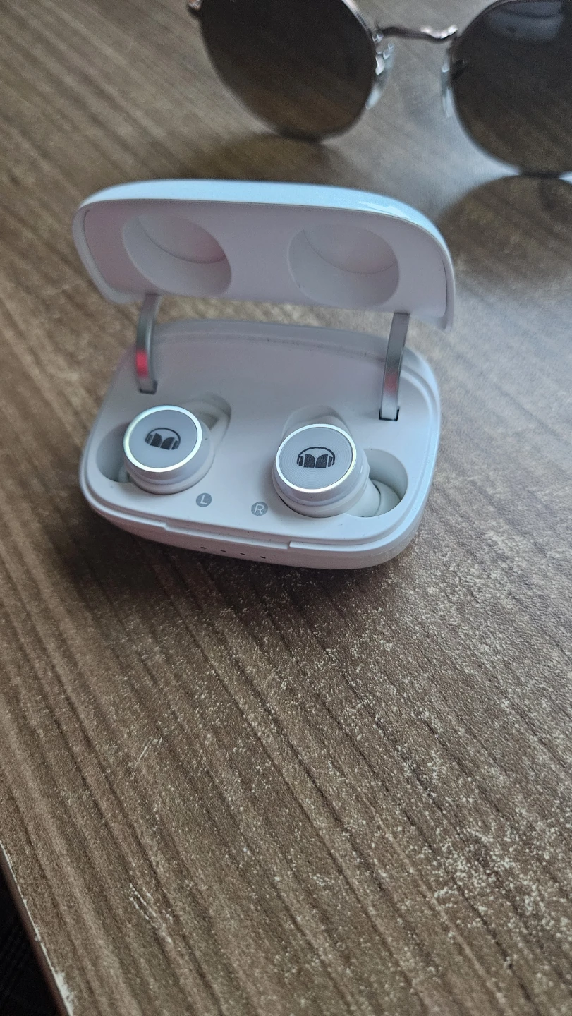 Monster Clarity 101 Airlinks