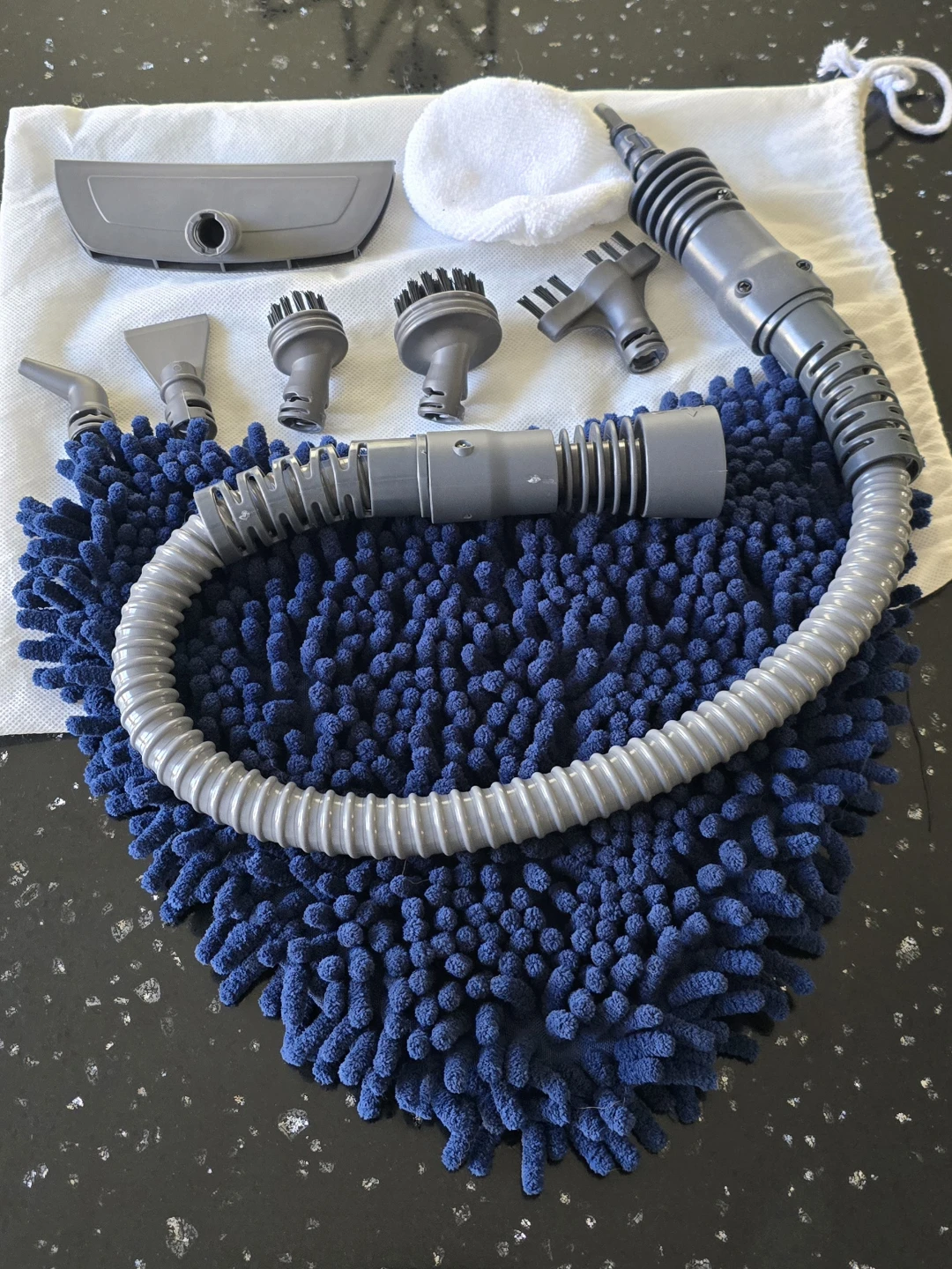 Hoover 2-in-1 Pet Steam Mop & Handheld Cleaner accessory kit. - photo 3