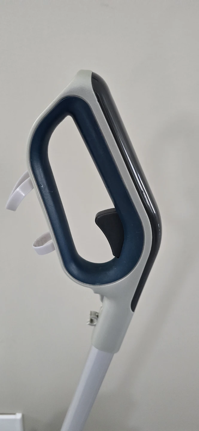 Hoover 2-in-1 Pet Steam Mop & Handheld Cleaner accessory kit. - photo 4
