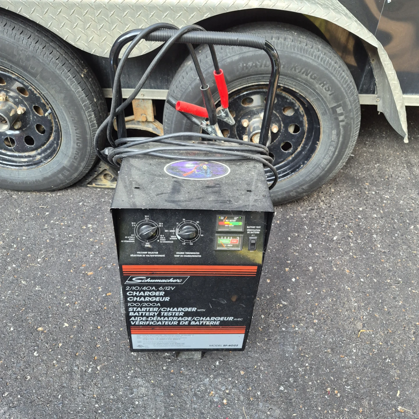 Used Schumacher 2/10/40A, 6/12V Battery Charger/Starter - photo 2