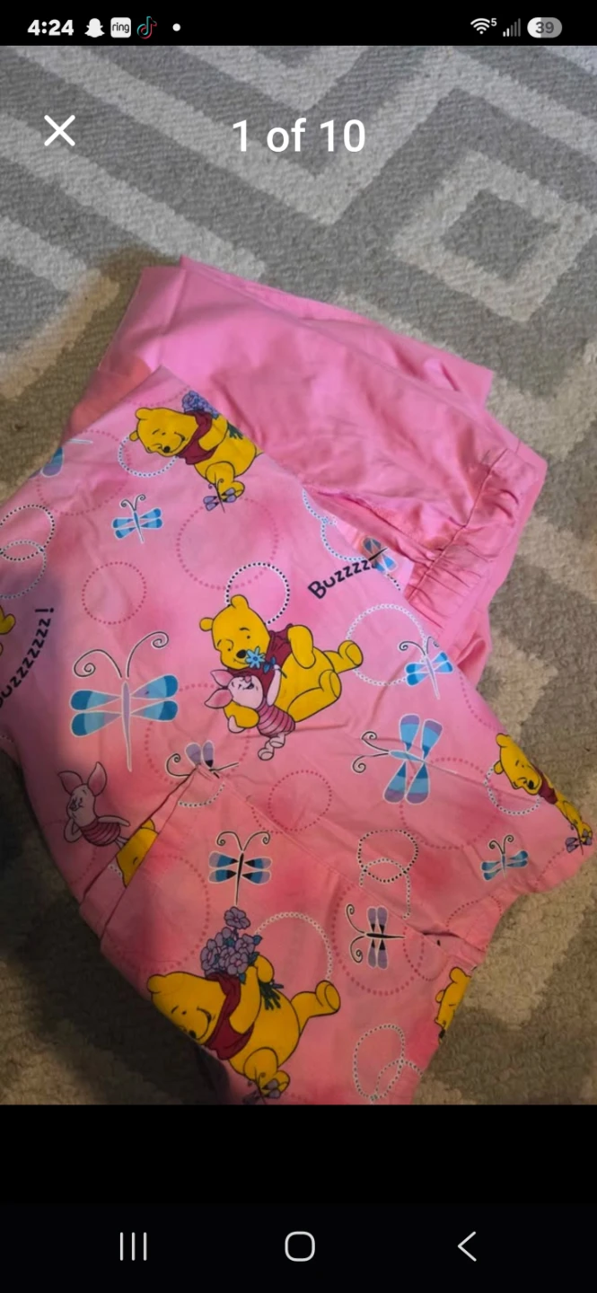 Womens scrubs