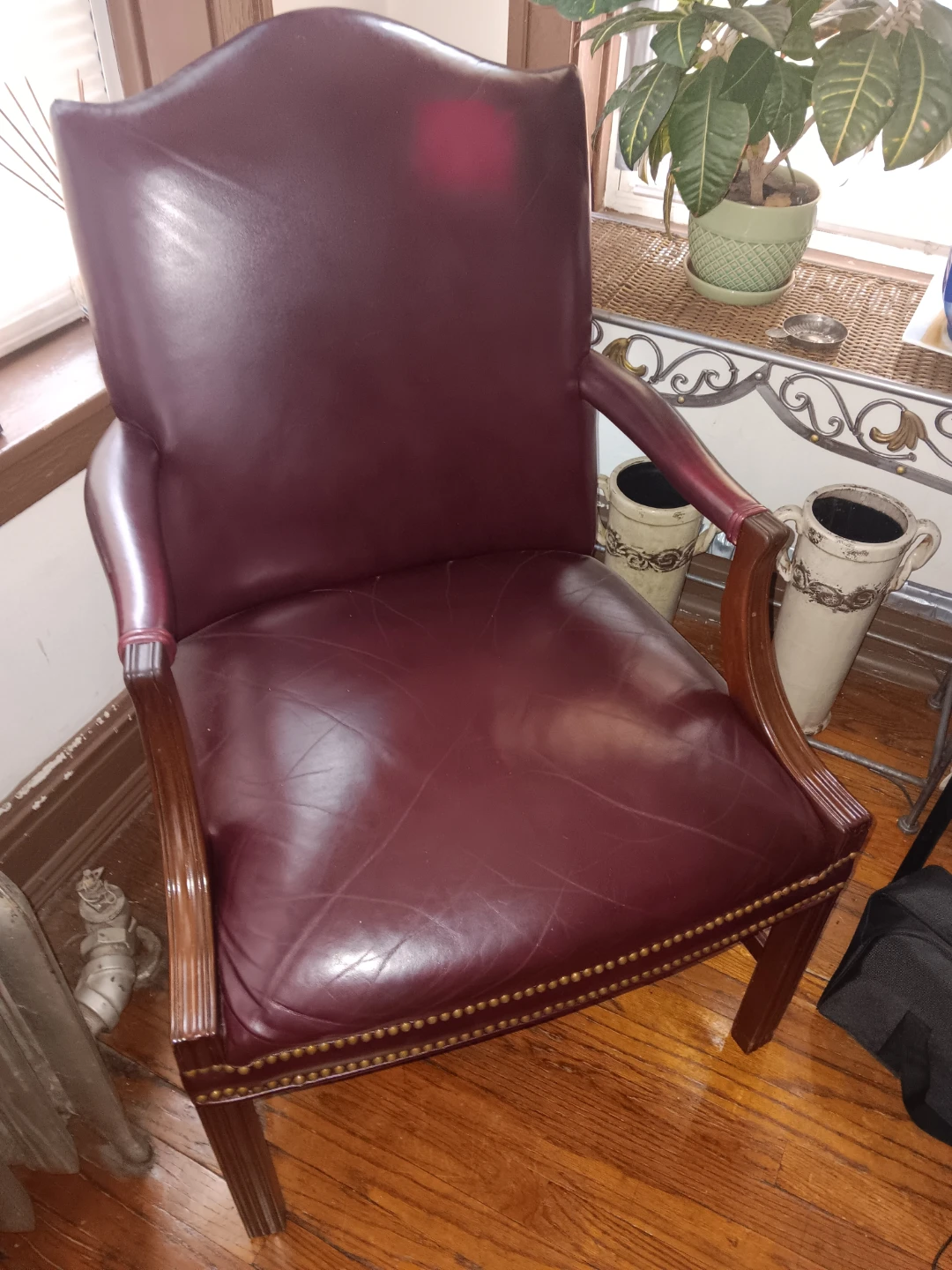 Maroon Leather Armchair - photo 2