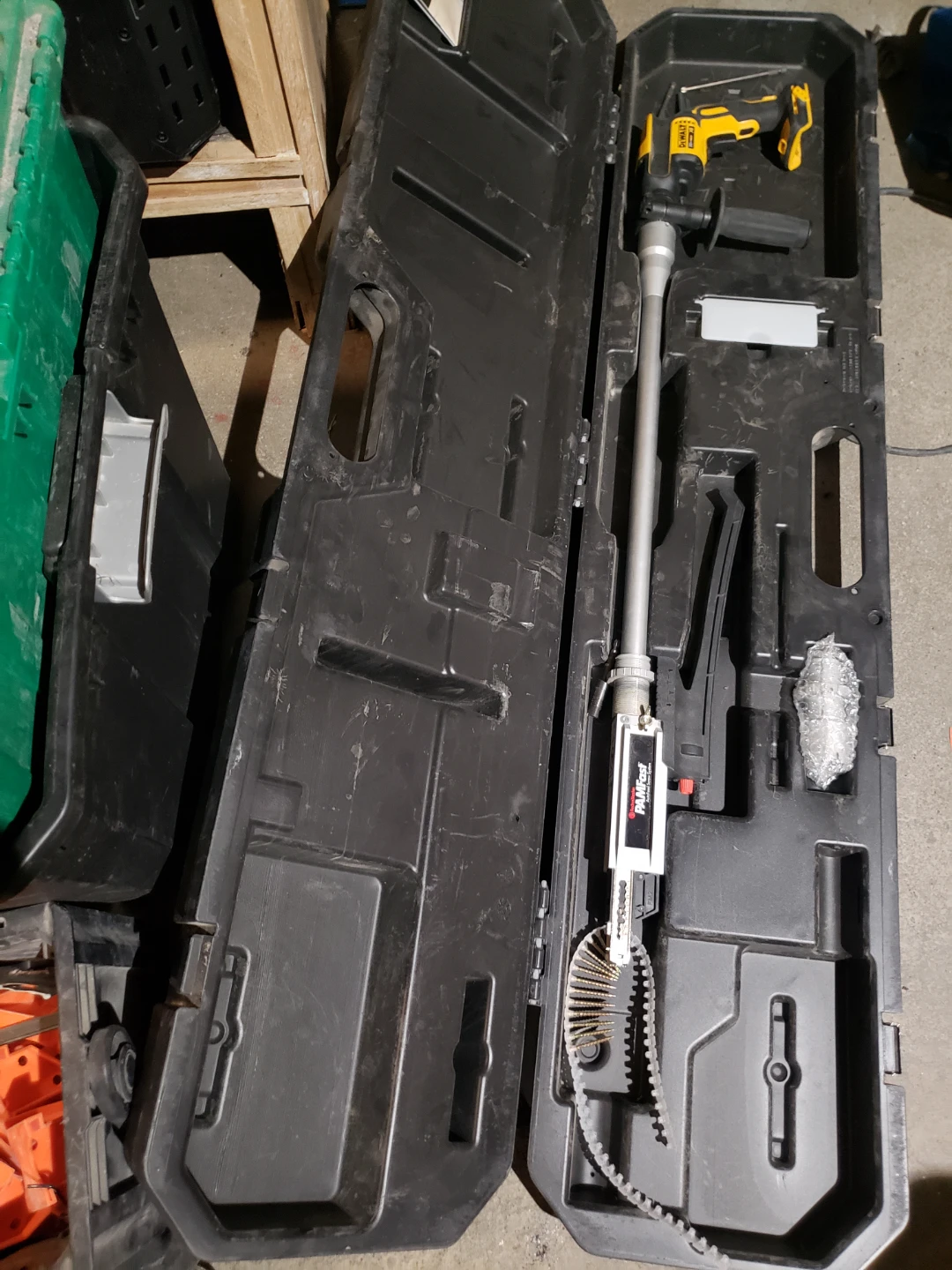 DEWALT Screw Gun with Case