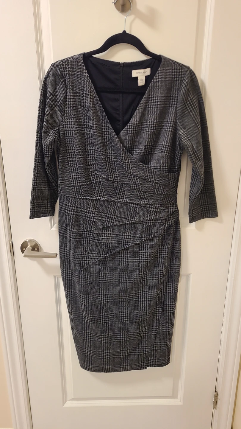 Calvin Klein Dress Size 8 - photo 2
