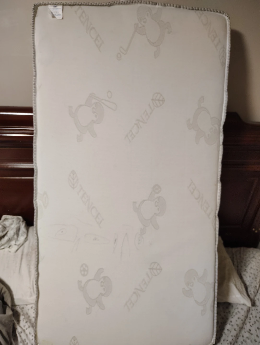 White Baby Crib with Tencel Mattress