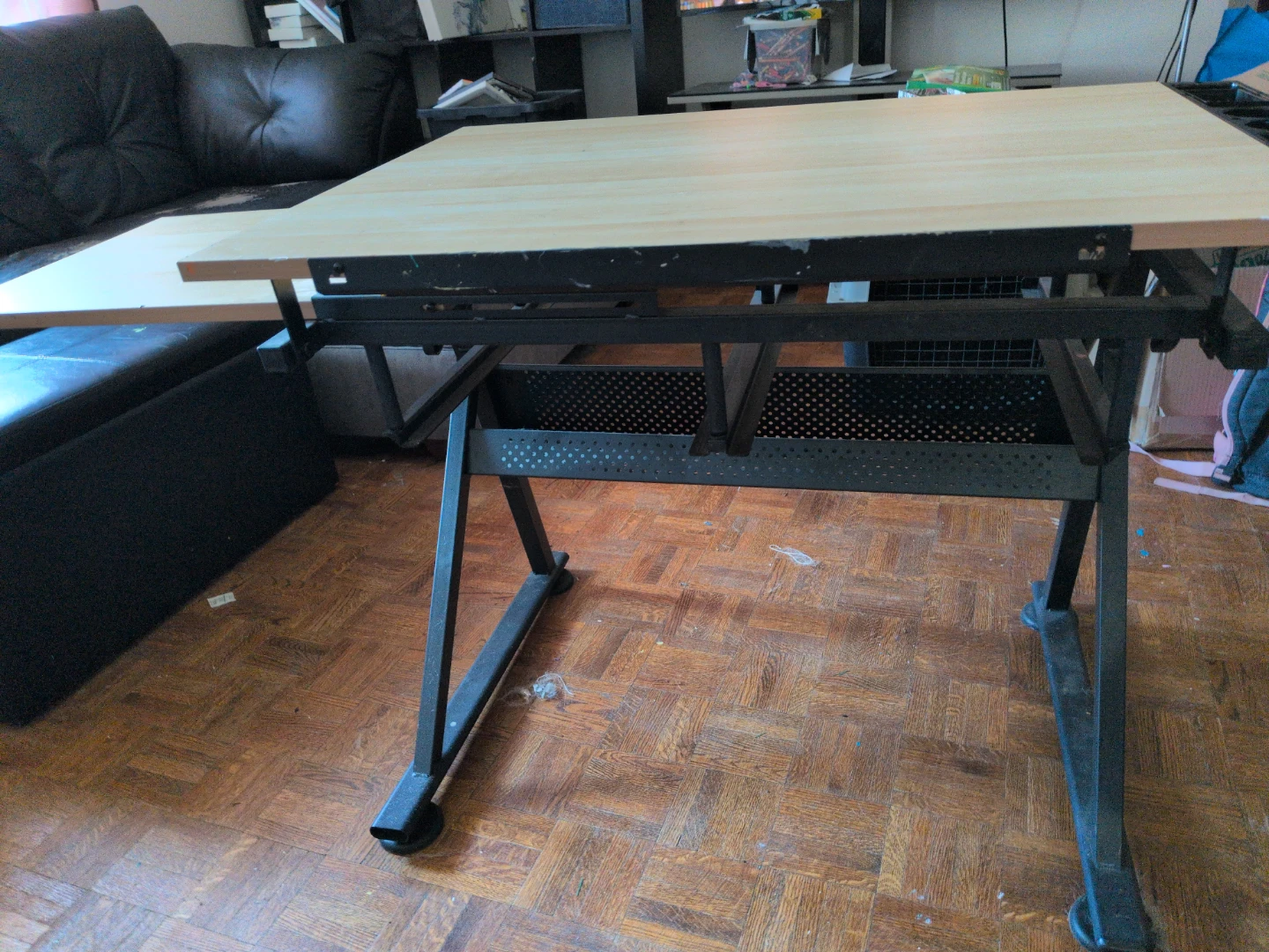 Art table 👩🏻‍🎨🎨🖌️🫟 - photo 3