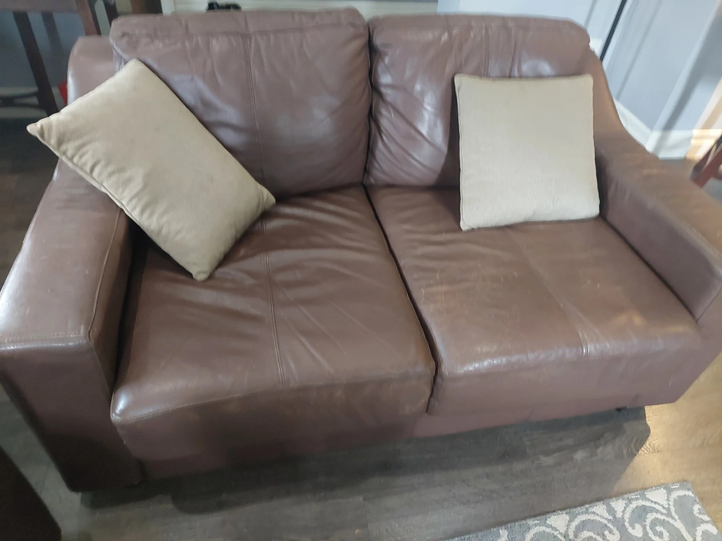 Free italian leather loveseat - photo 2