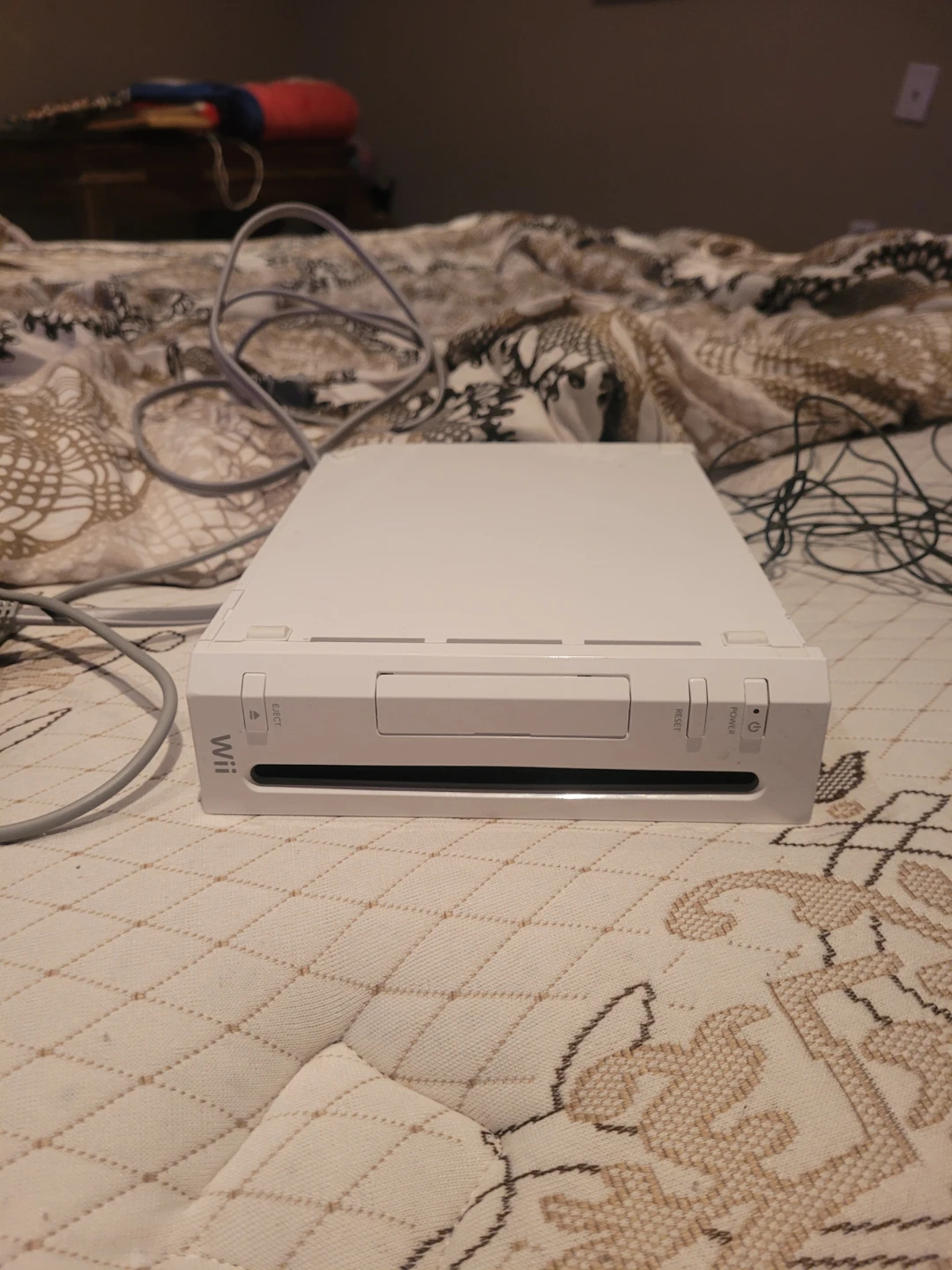 Nintendo Wii and Xbox One S Console Bundle - photo 2