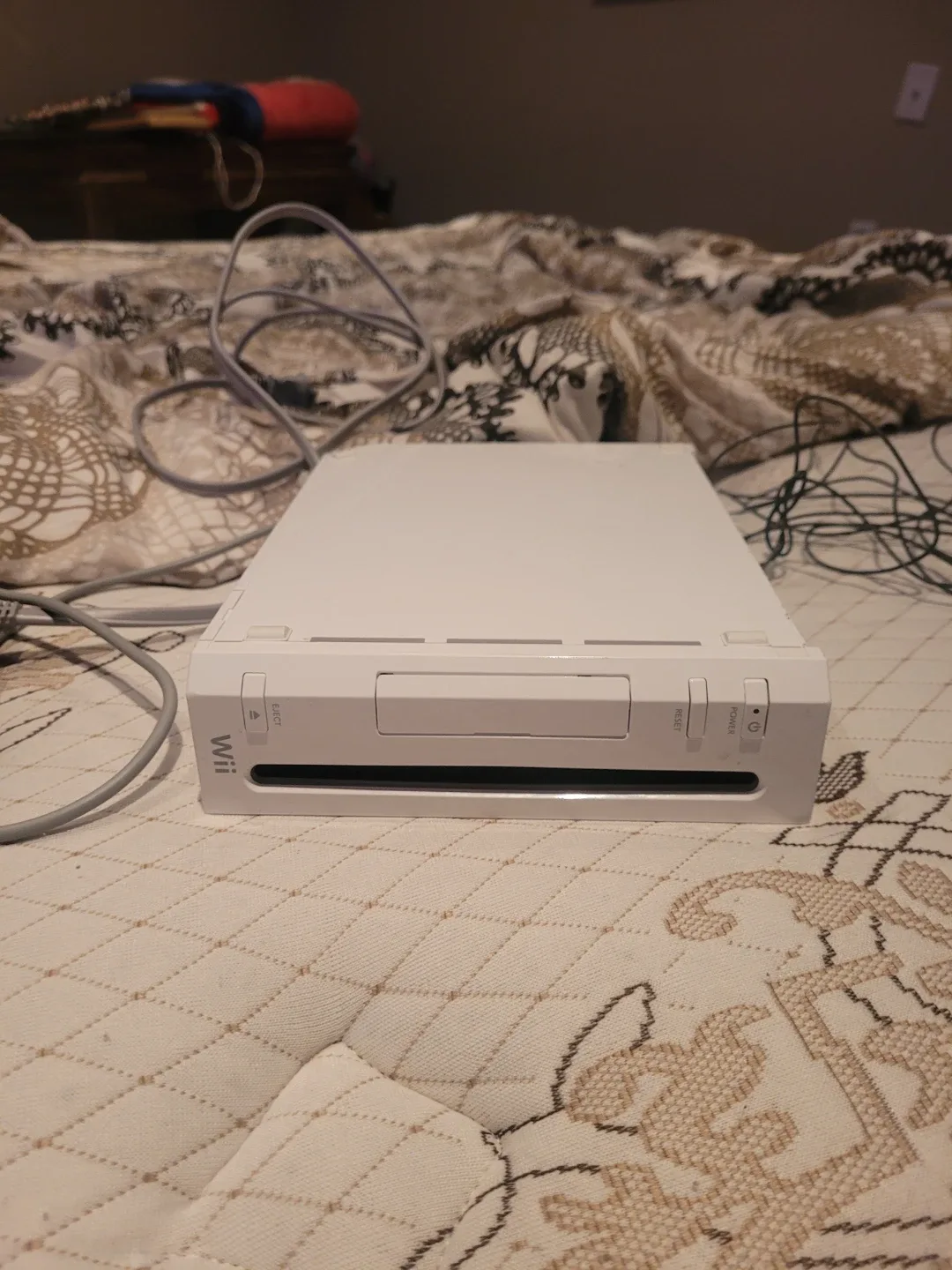 Nintendo Wii and Xbox One S Console Bundle - photo 2