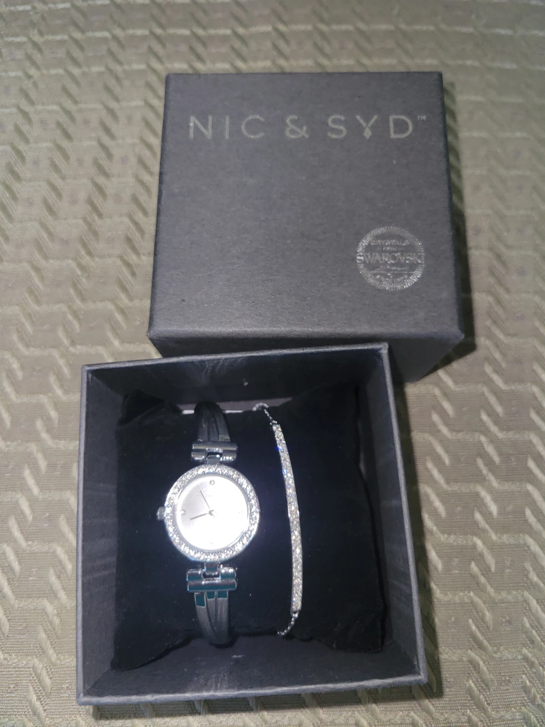 NIC & SYD Watch with Crystals from Swarovski