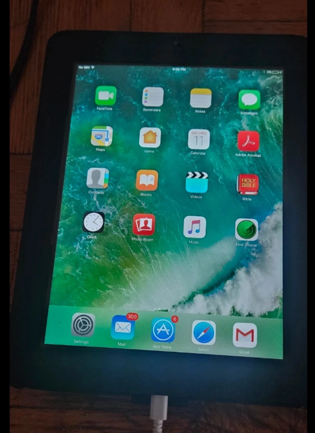 Apple iPad 4th Gen 16GB Wi-Fi + cellular. A1460