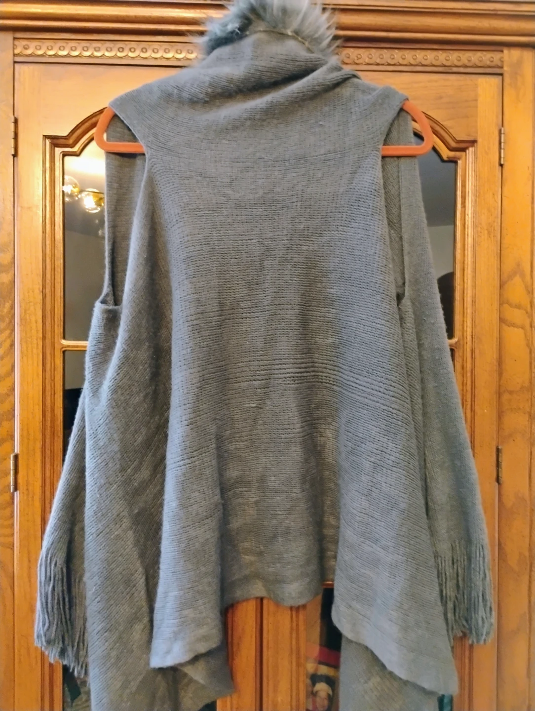 Gray Knit Poncho Vest with Faux Fur Collar - photo 4