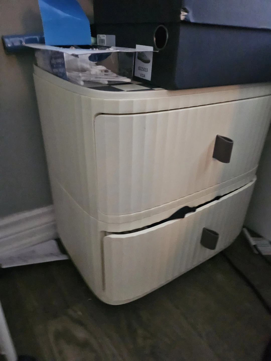 Plastic Drawer Unit