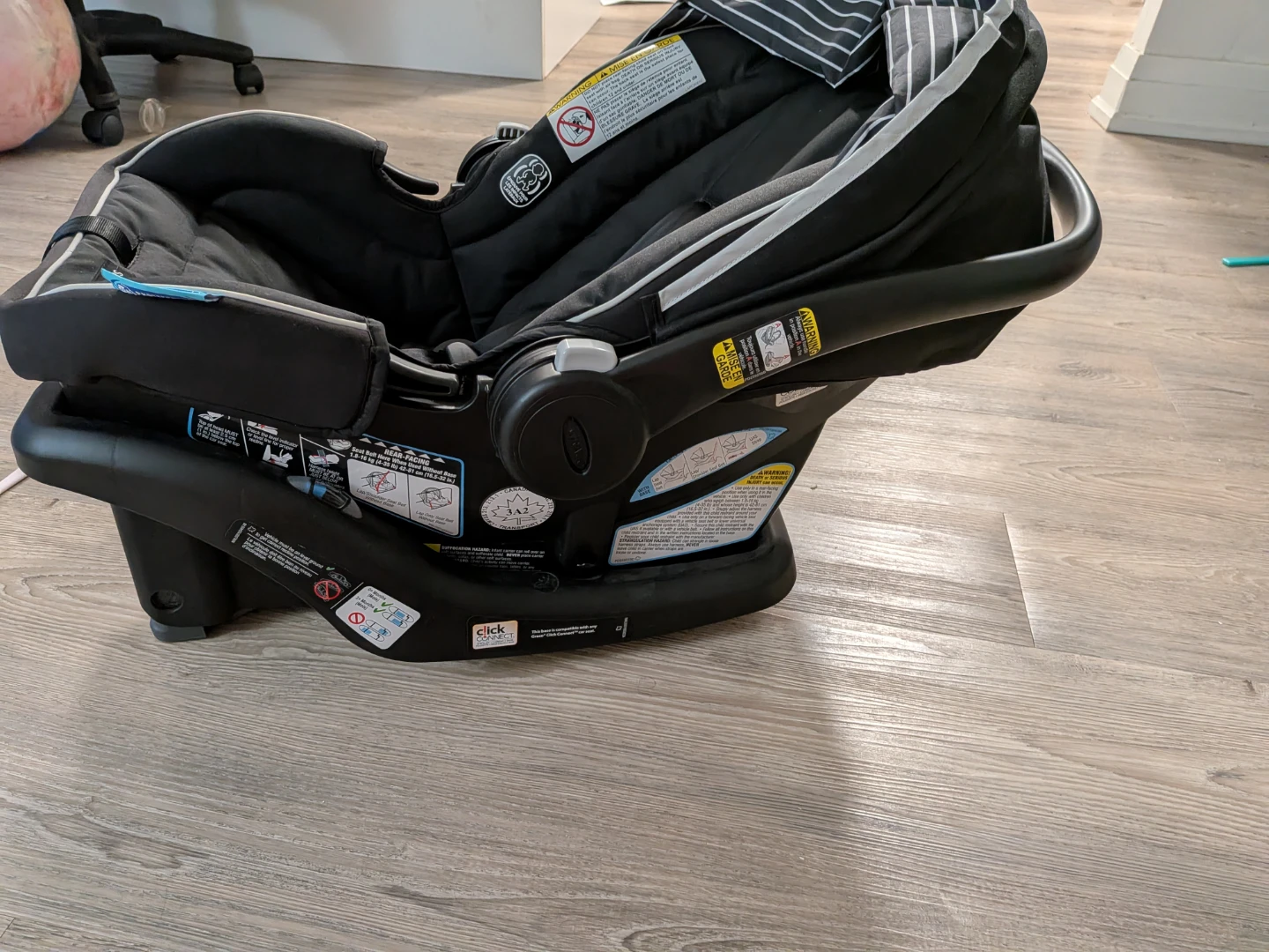Graco SnugRide 35 Lite LX Infant Car Seat - photo 4