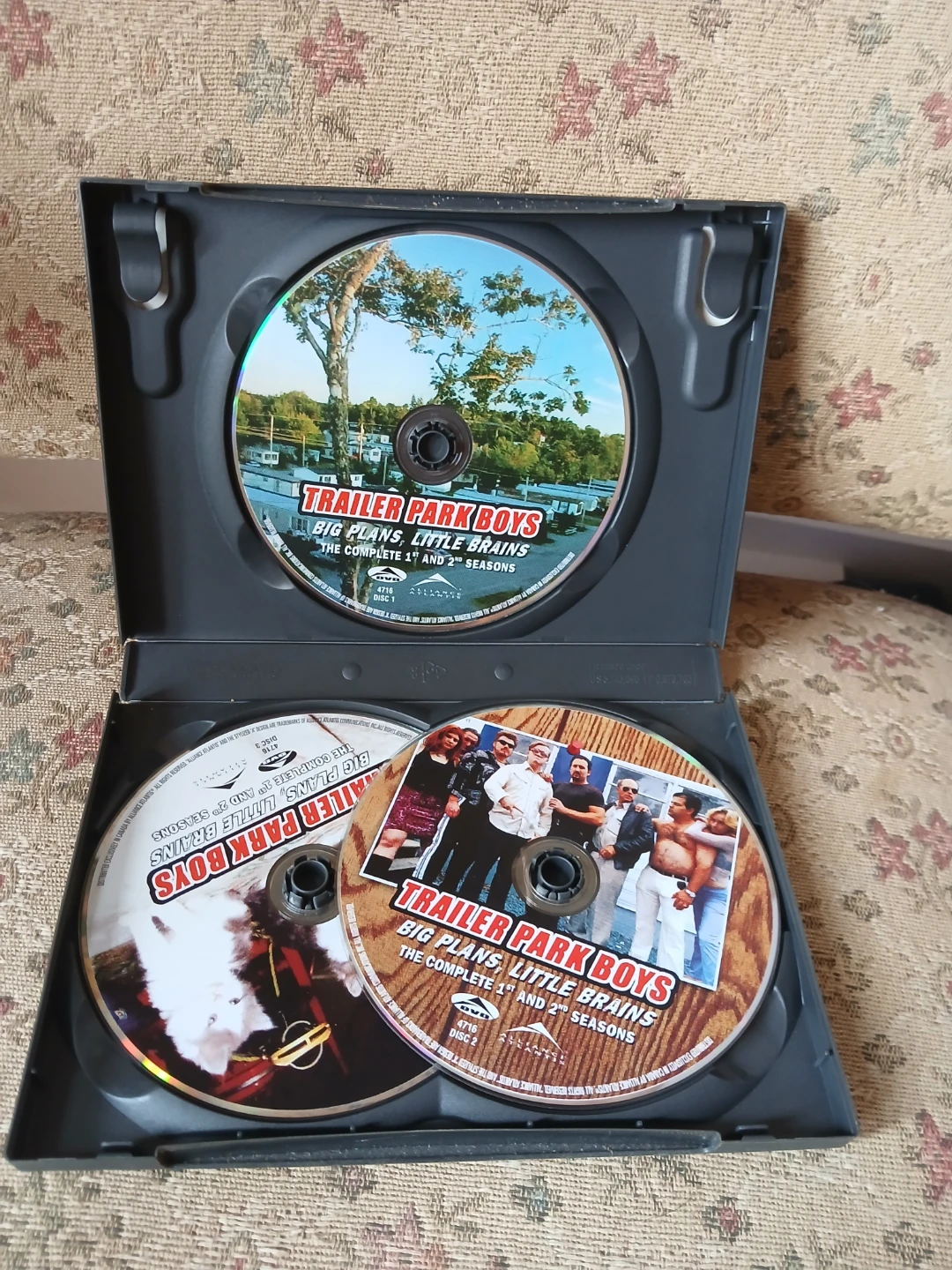 Trailer Park Boys: Complete 1st & 2nd Seasons DVD Set - photo 2