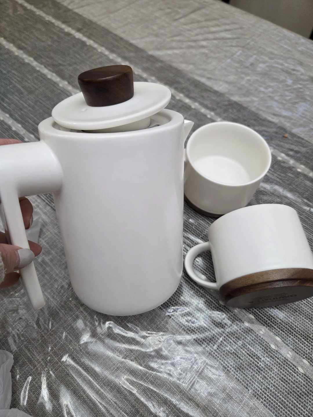 New David's tea Nordic Teapot & Teacup Set - White Porcelain