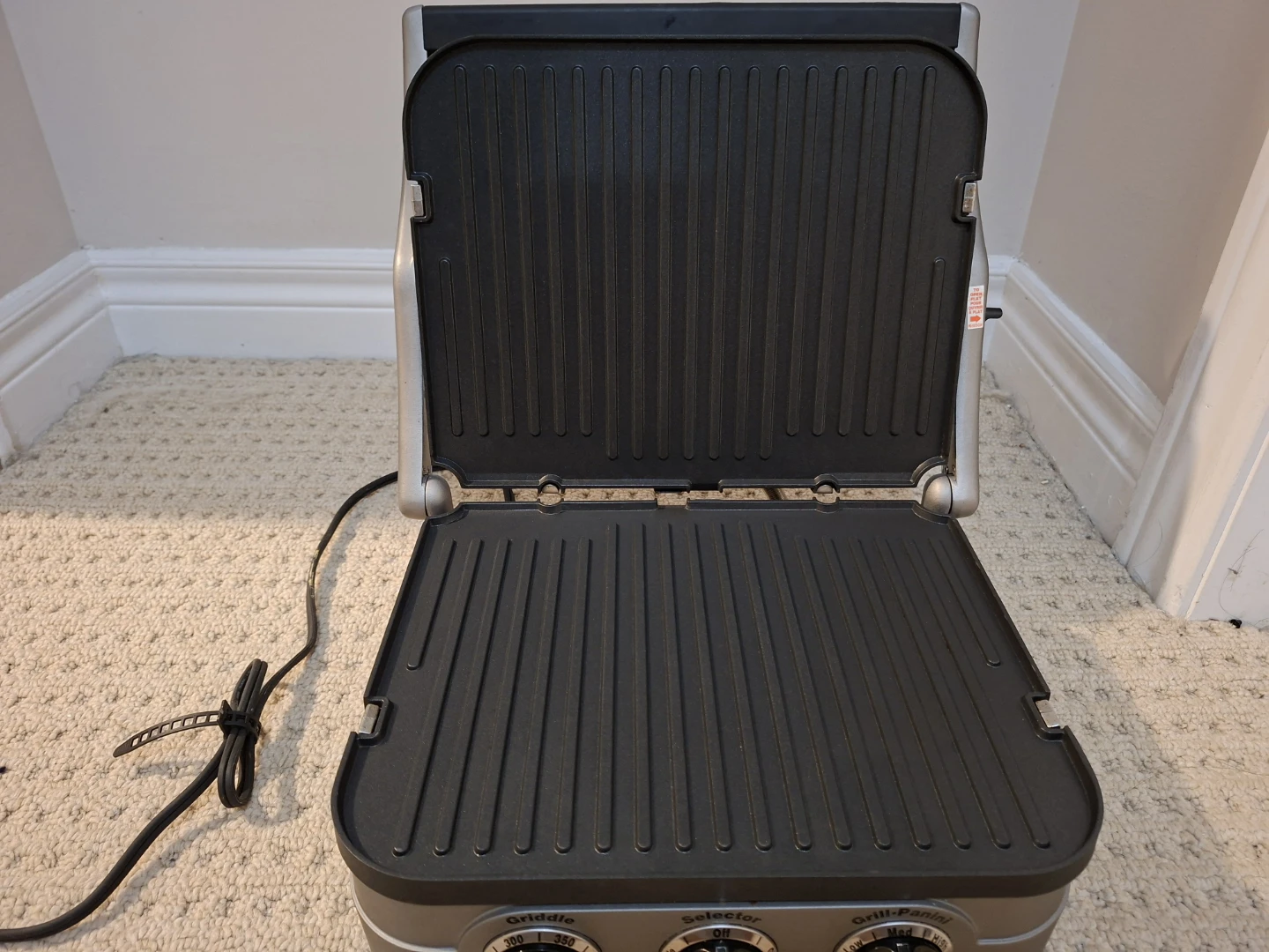 Cuisinart 5-in-1 Griddler with Reversible Nonstick Grill - photo 3