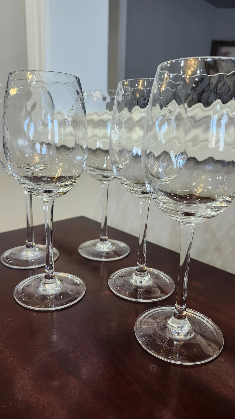 Set of 5 Textured Crystal Wine Glasses