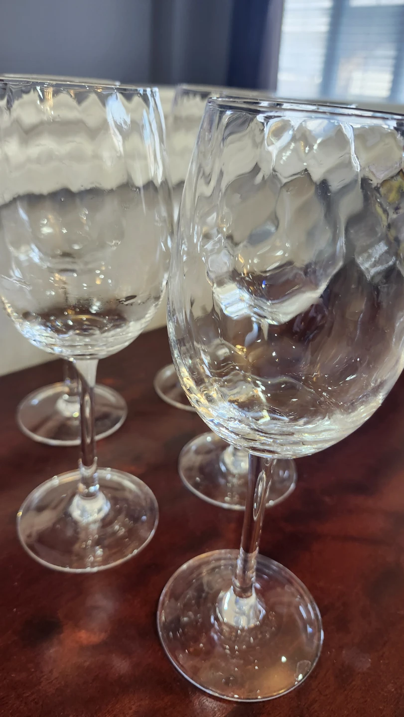 Set of 5 Textured Crystal Wine Glasses - photo 4