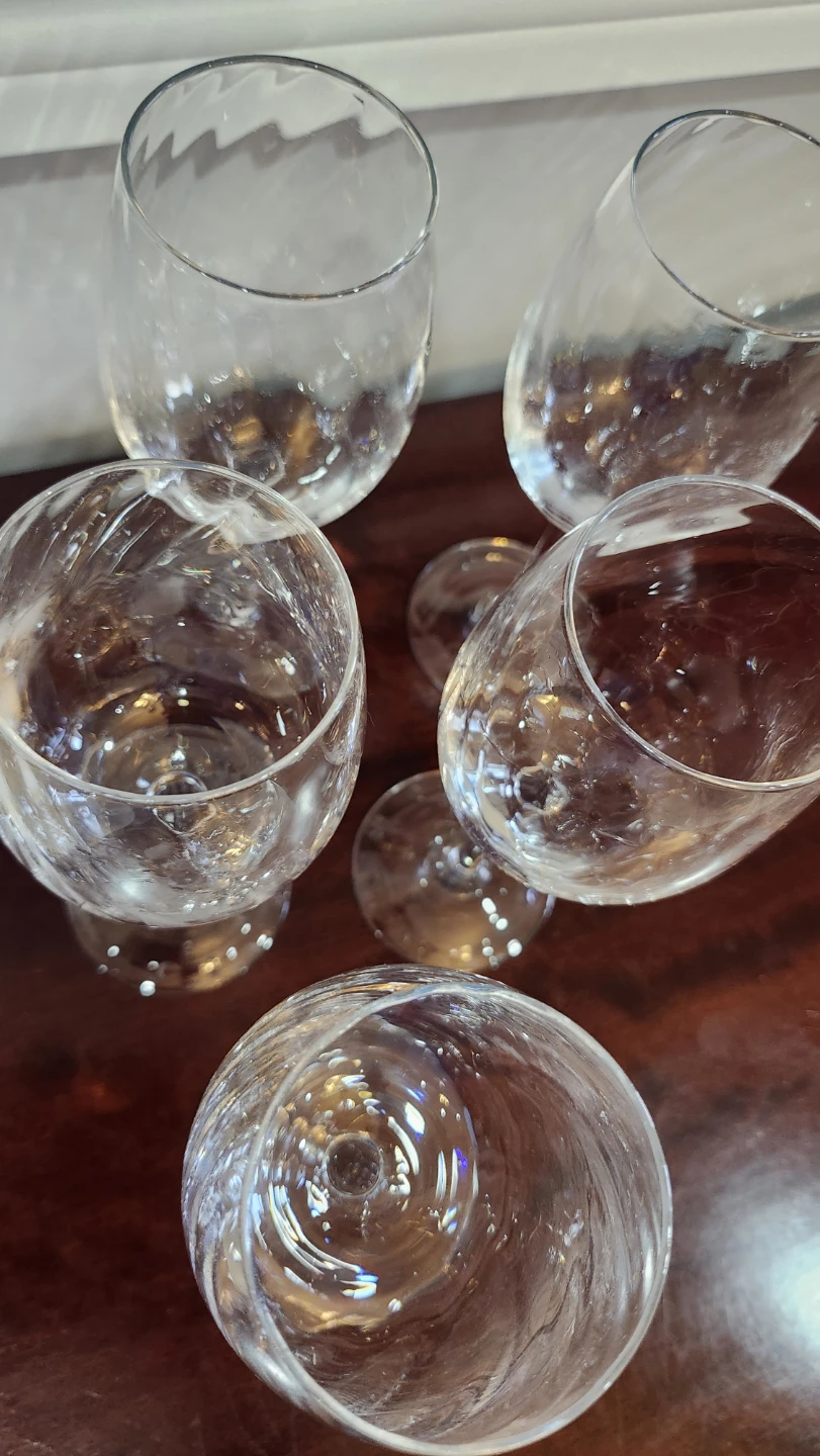 Set of 5 Textured Crystal Wine Glasses - photo 5