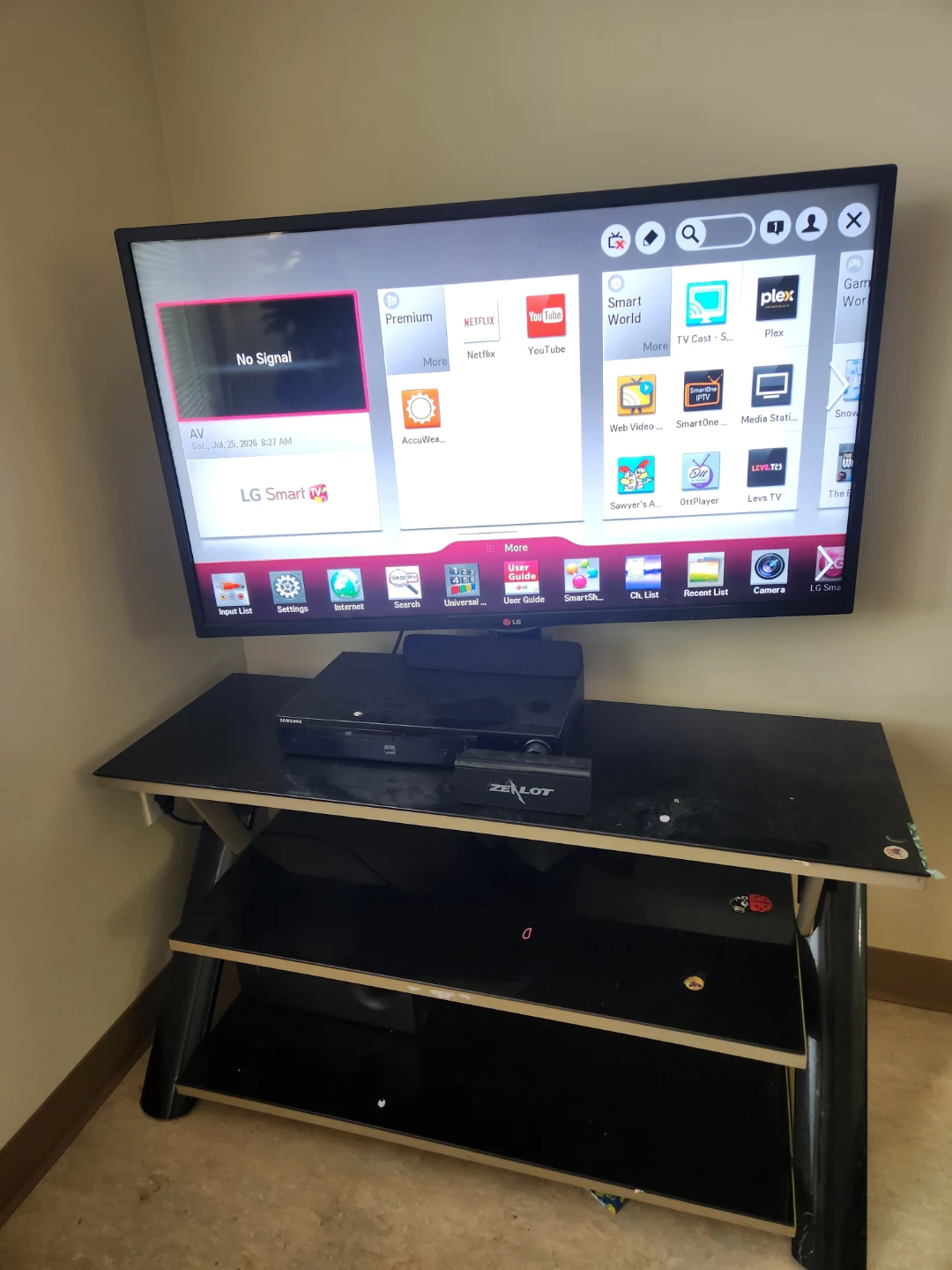 LG Smart TV plus glass stand