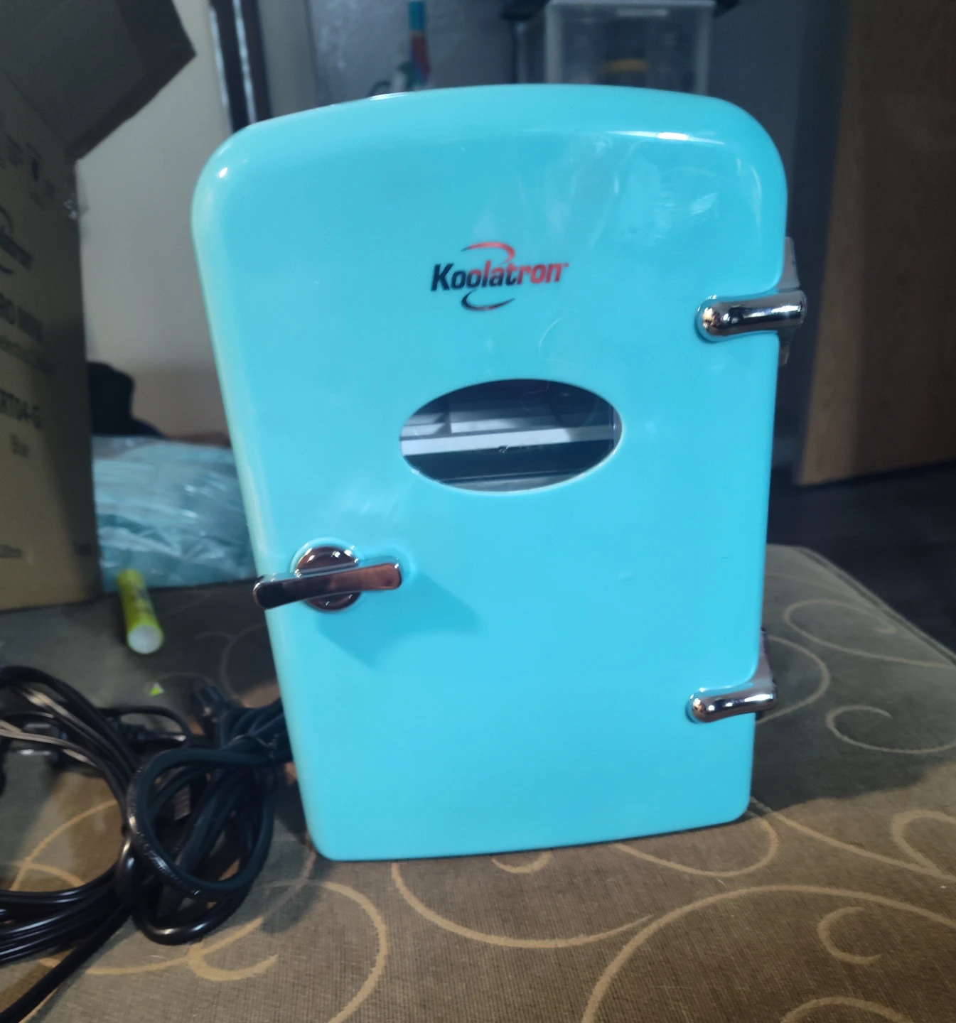 BN Mini Retro Cooler/Fridge