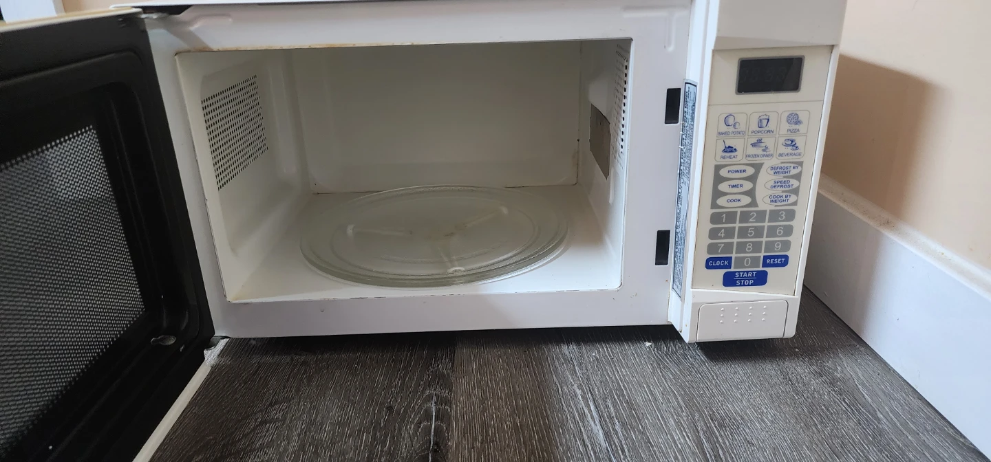 Microwave - photo 3