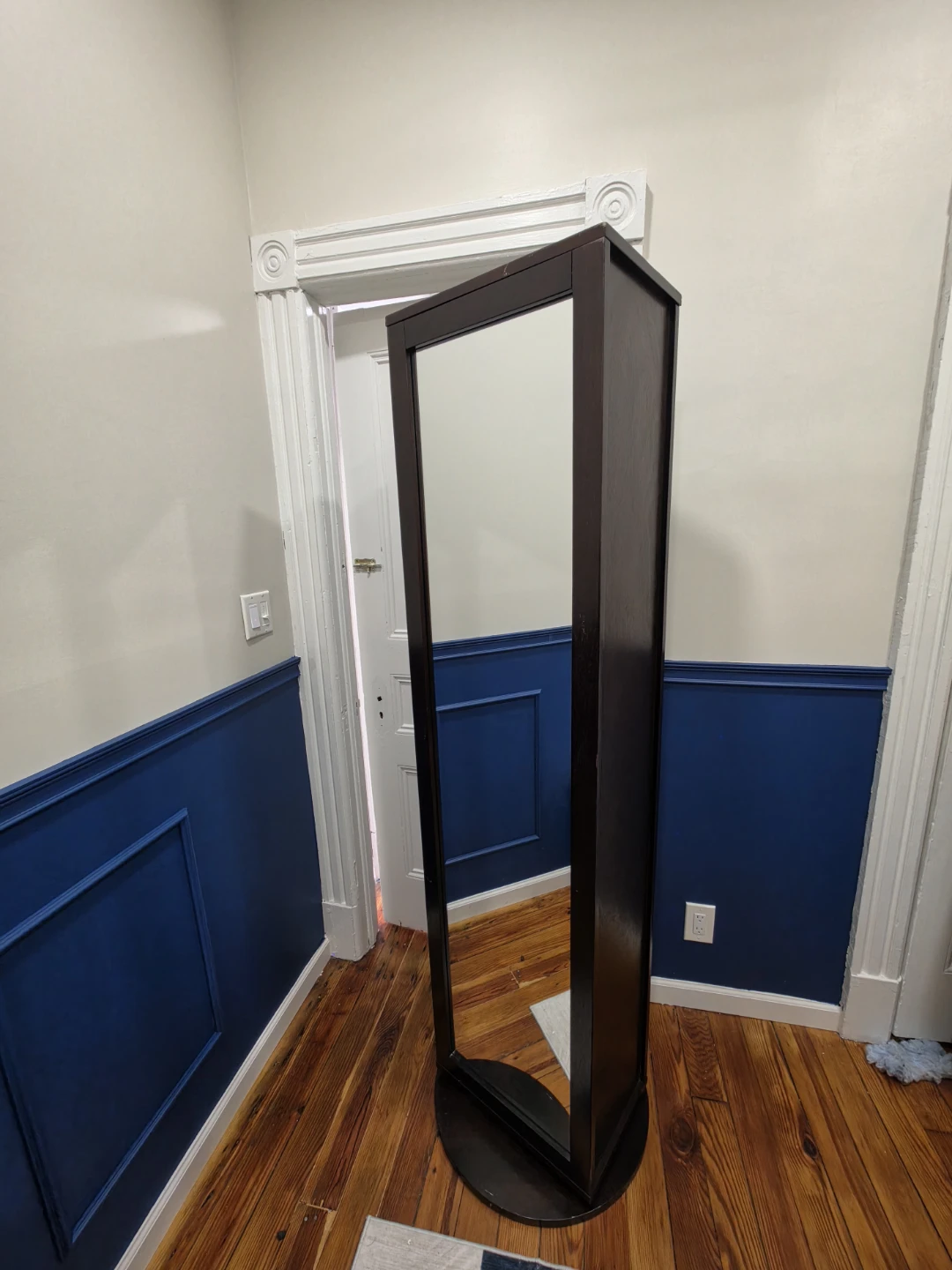 Dark Wood Swivel Mirror Stand
