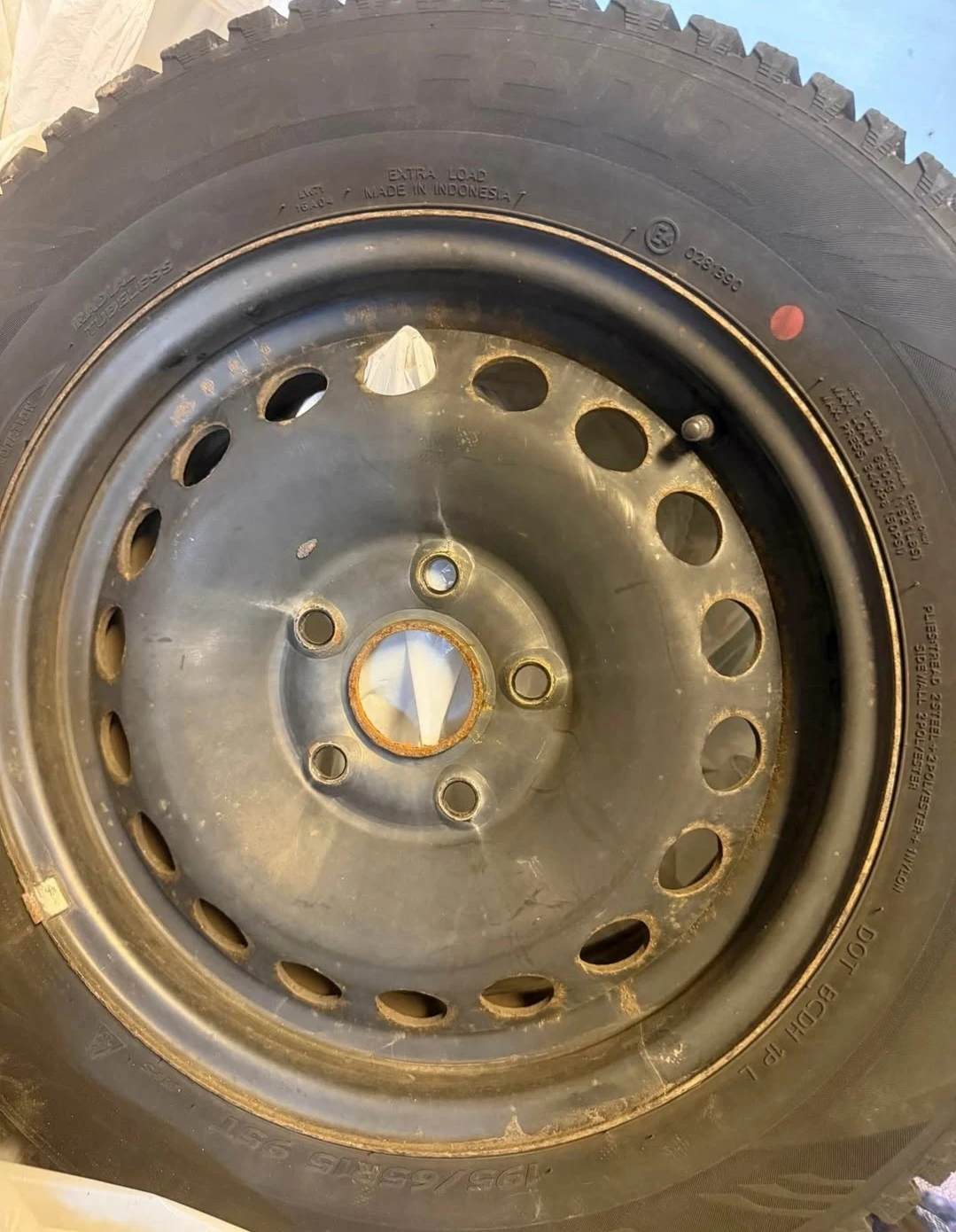 (4) 5 x 112 VW Winter Tires and Rims. LIKE NEW. golf/jetta - photo 2